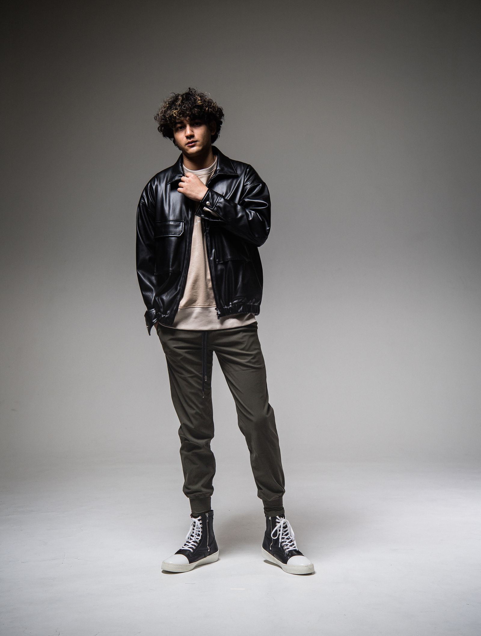 BILLIE NYLON PANTS / RC25-ST-028 / ナイロンリブパンツ / カーキ