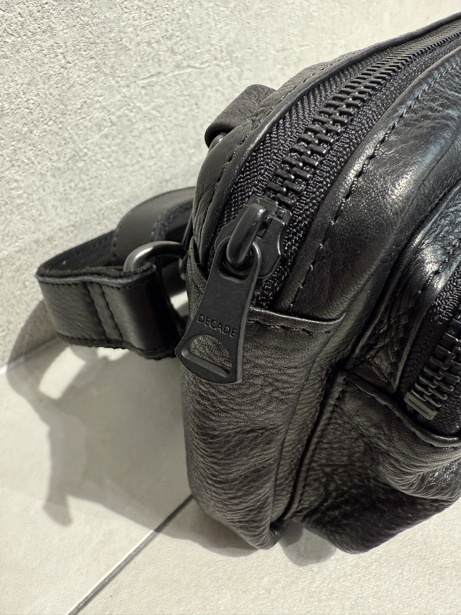 オイルドレザー ミニショルダーバッグ / DCD-01326B / ブラック×ブラック