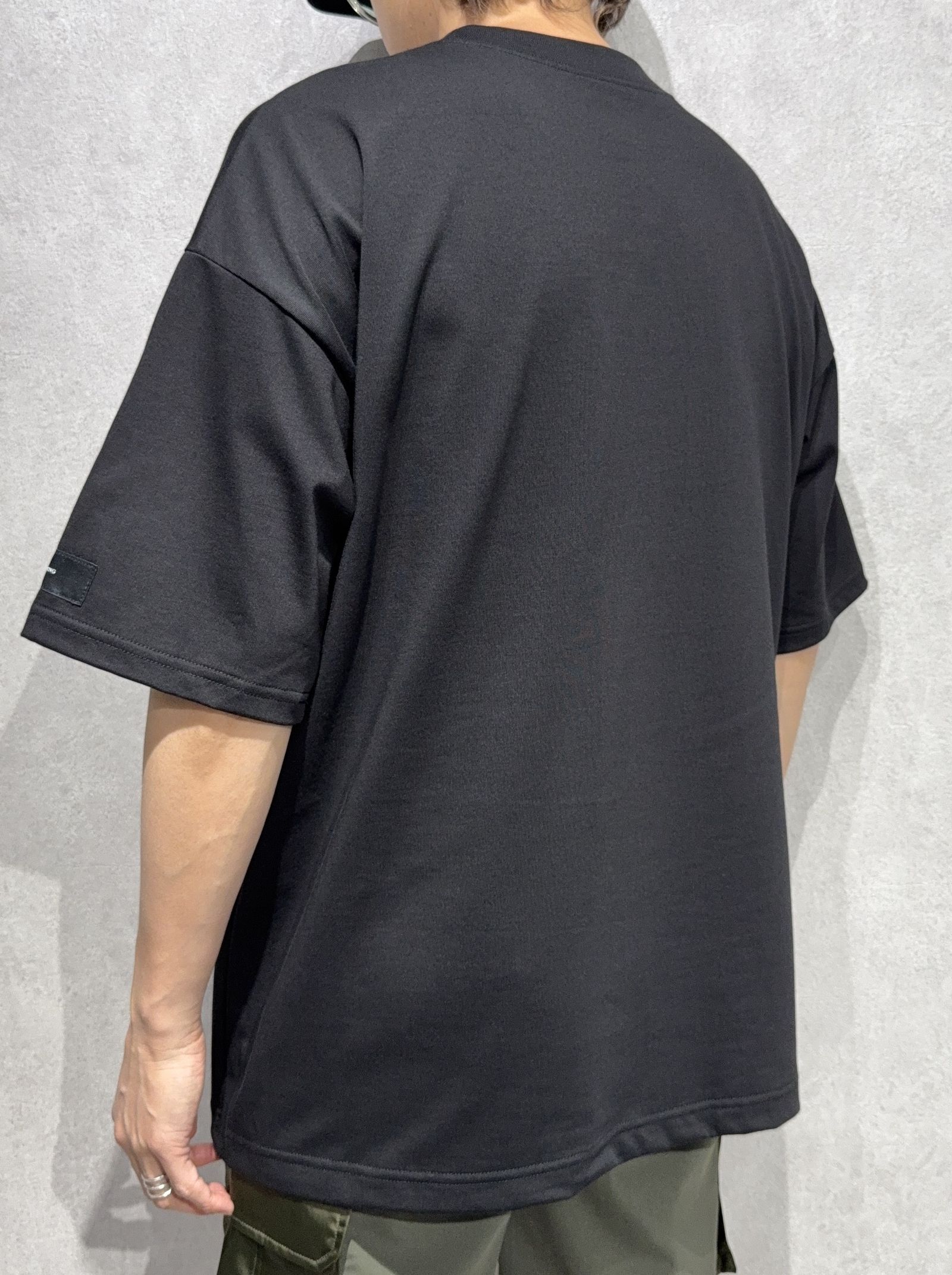 【関税込み】RCOS ブラック Compression Base レイヤー Tシャツ Compression Base Layer in Black Gradient – RC Outdoor Supply®