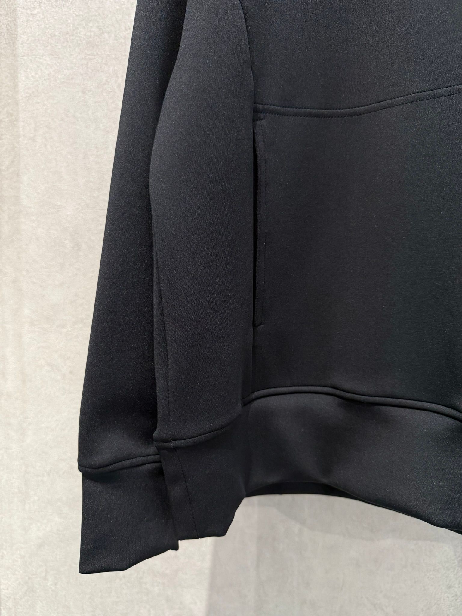BACK ID LOOSE HOODIE / RC37-C-006 / バックロゴパーカー / ブラック
