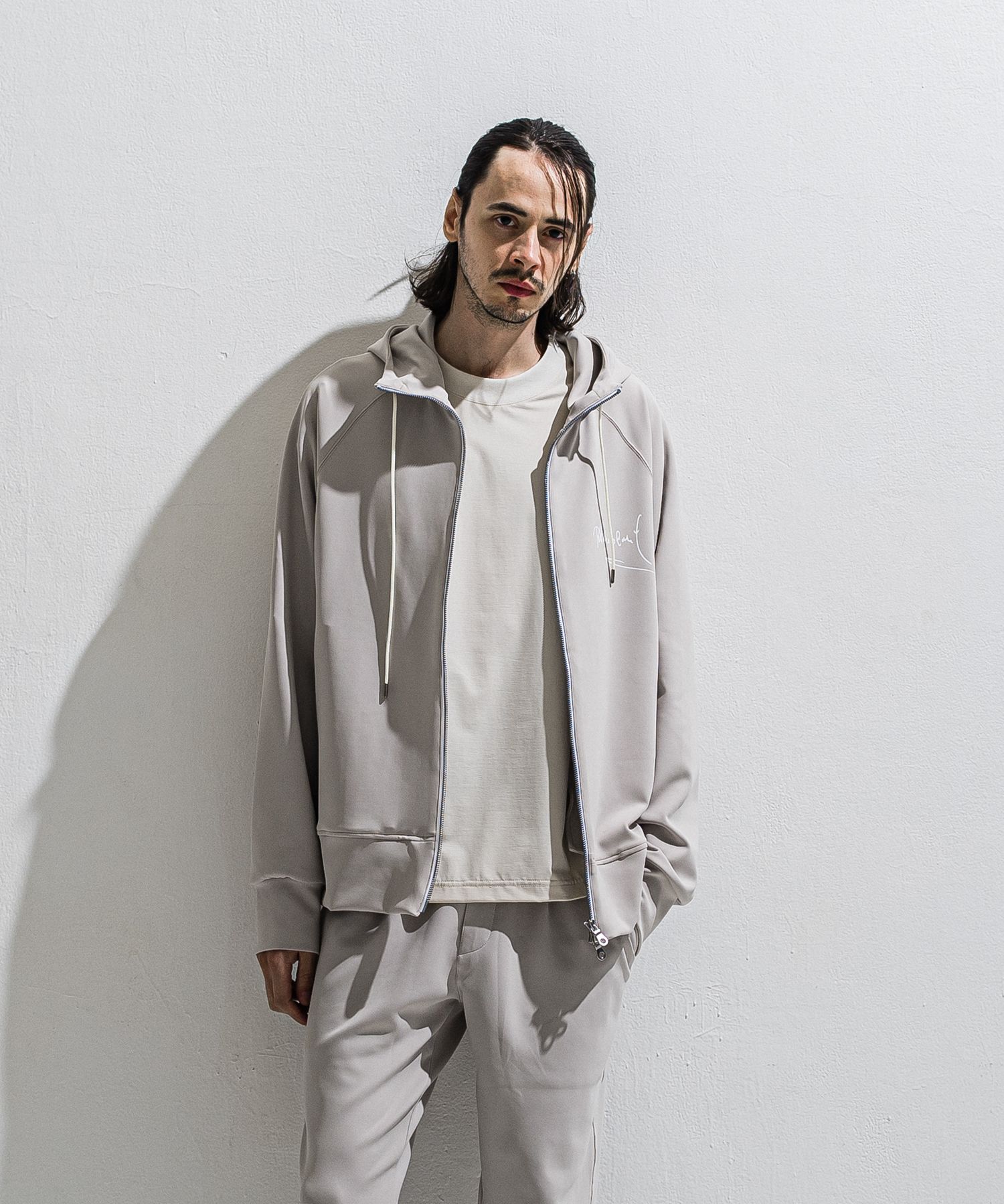 SIGN ZIP HOODIE / DP1-C-002 / サインプリントジップパーカー / グレージュ (2月上旬入荷予定)