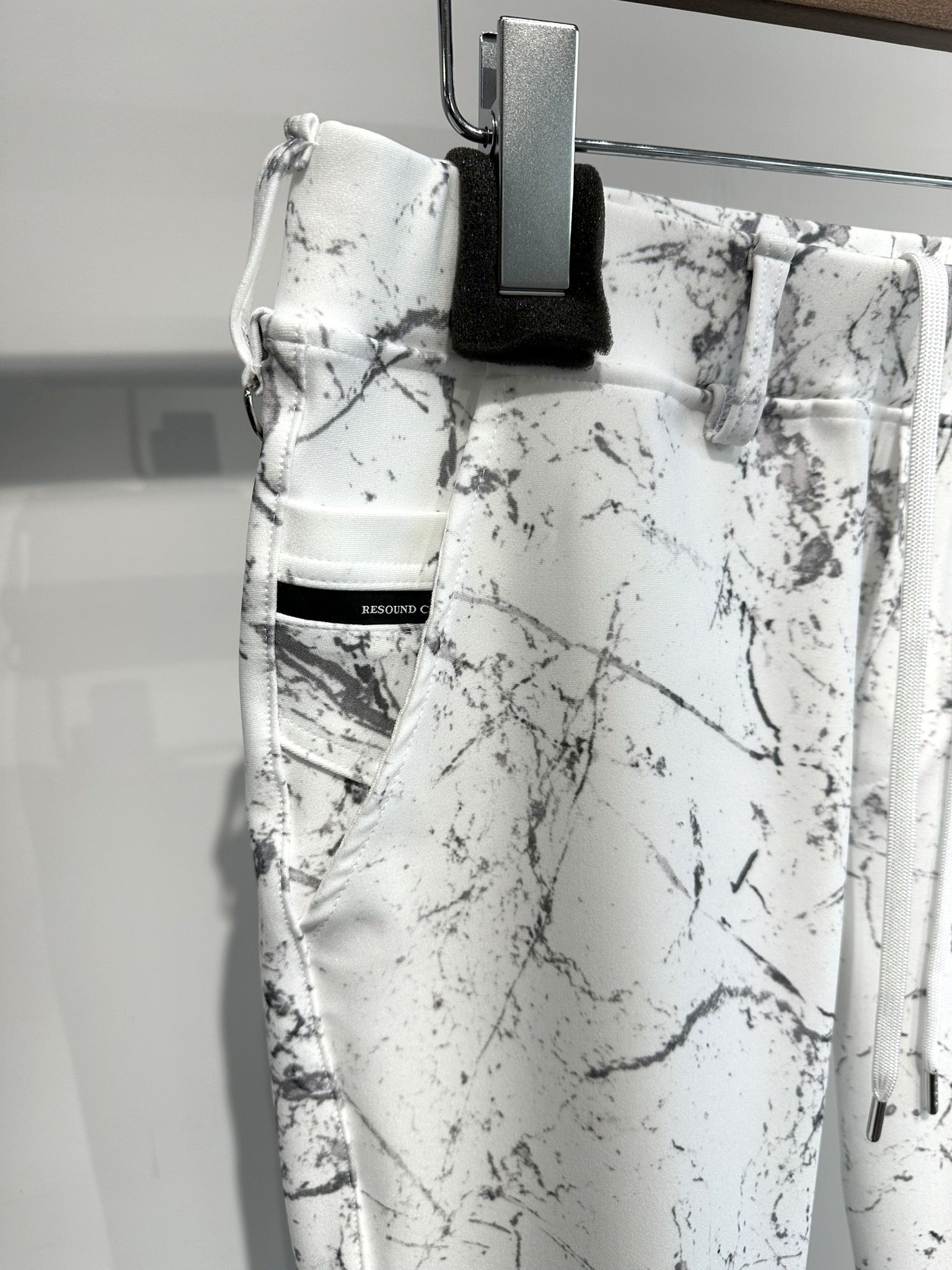 CHRIS EASY PANTS / RC34-ST-016 / ペイント柄イーシーパンツ / グレー