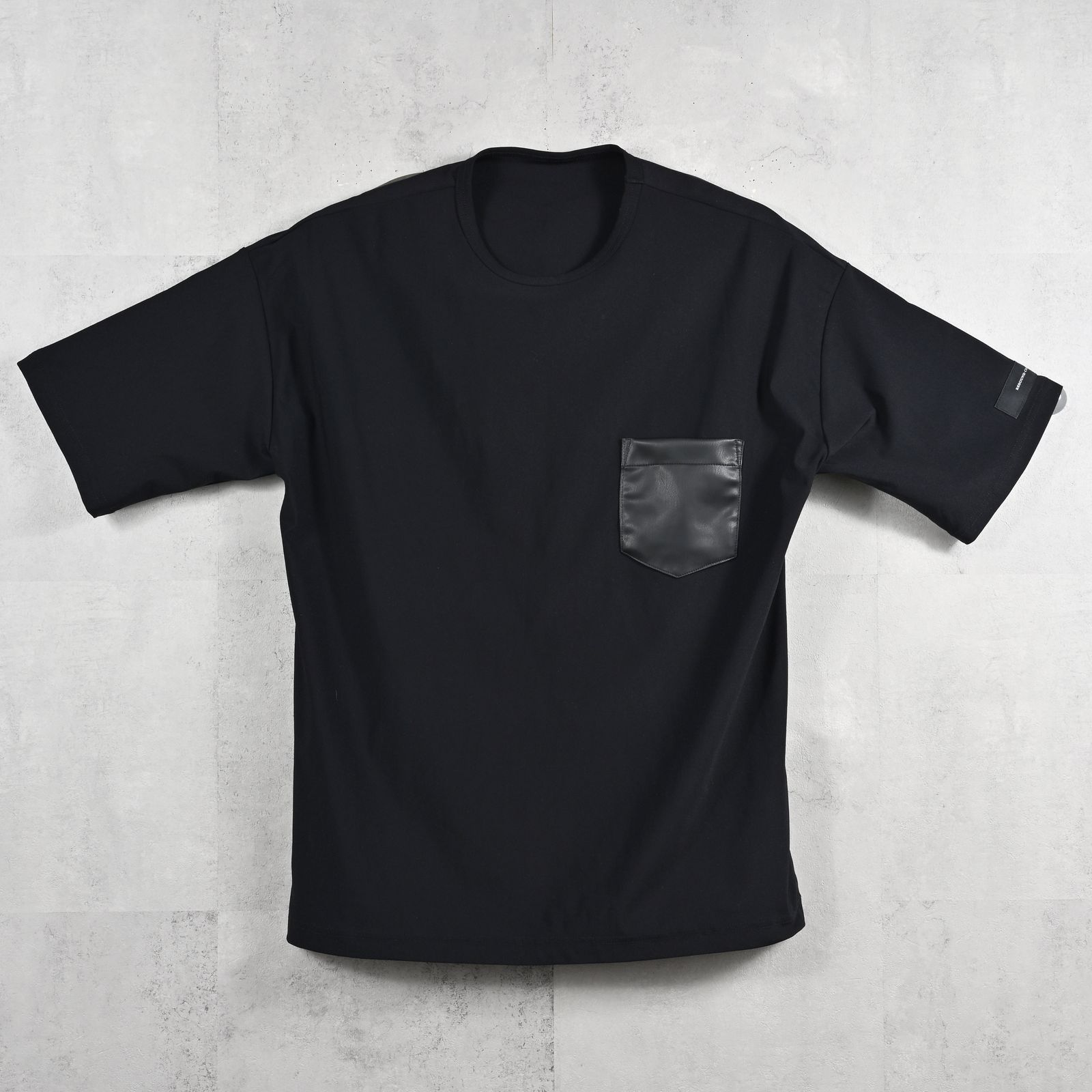 LEATHER POCKET OVER NYLON T / RC39-T-005 / レザーポケットナイロンビッグTシャツ / ブラック (4月上旬入荷予定)