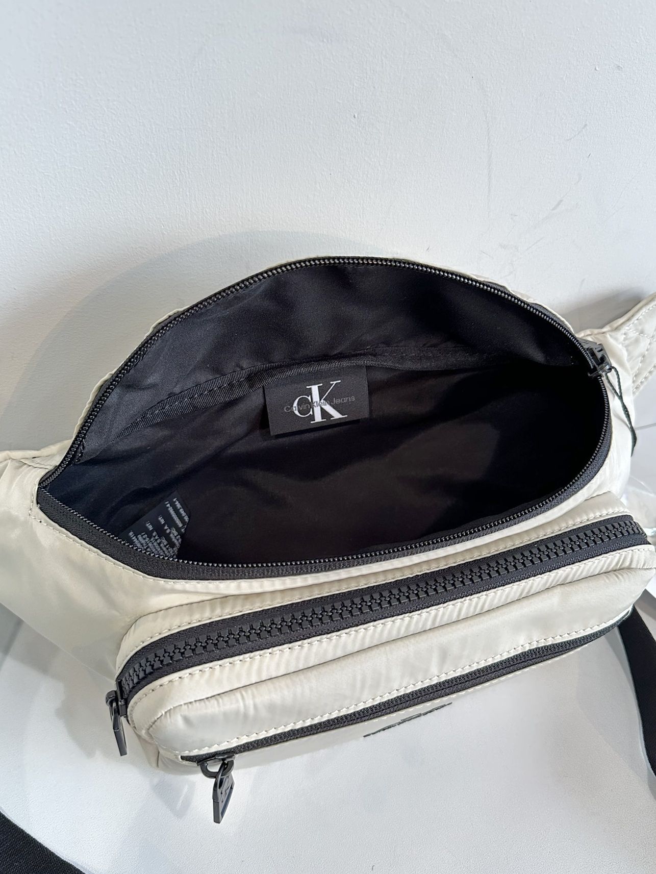 PACKABLE WAISTBAG / HP2185 / パッカブルボディーバッグ / ベージュ×ブラック
