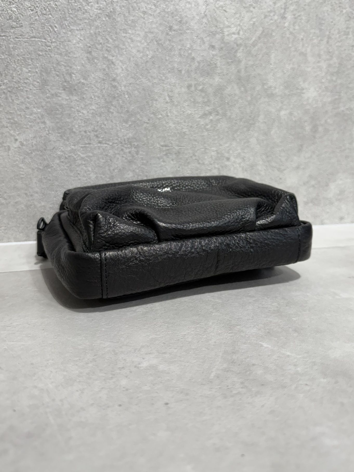 オイルドレザー ミニショルダーバッグ / DCD-01326B / ブラック×ブラック