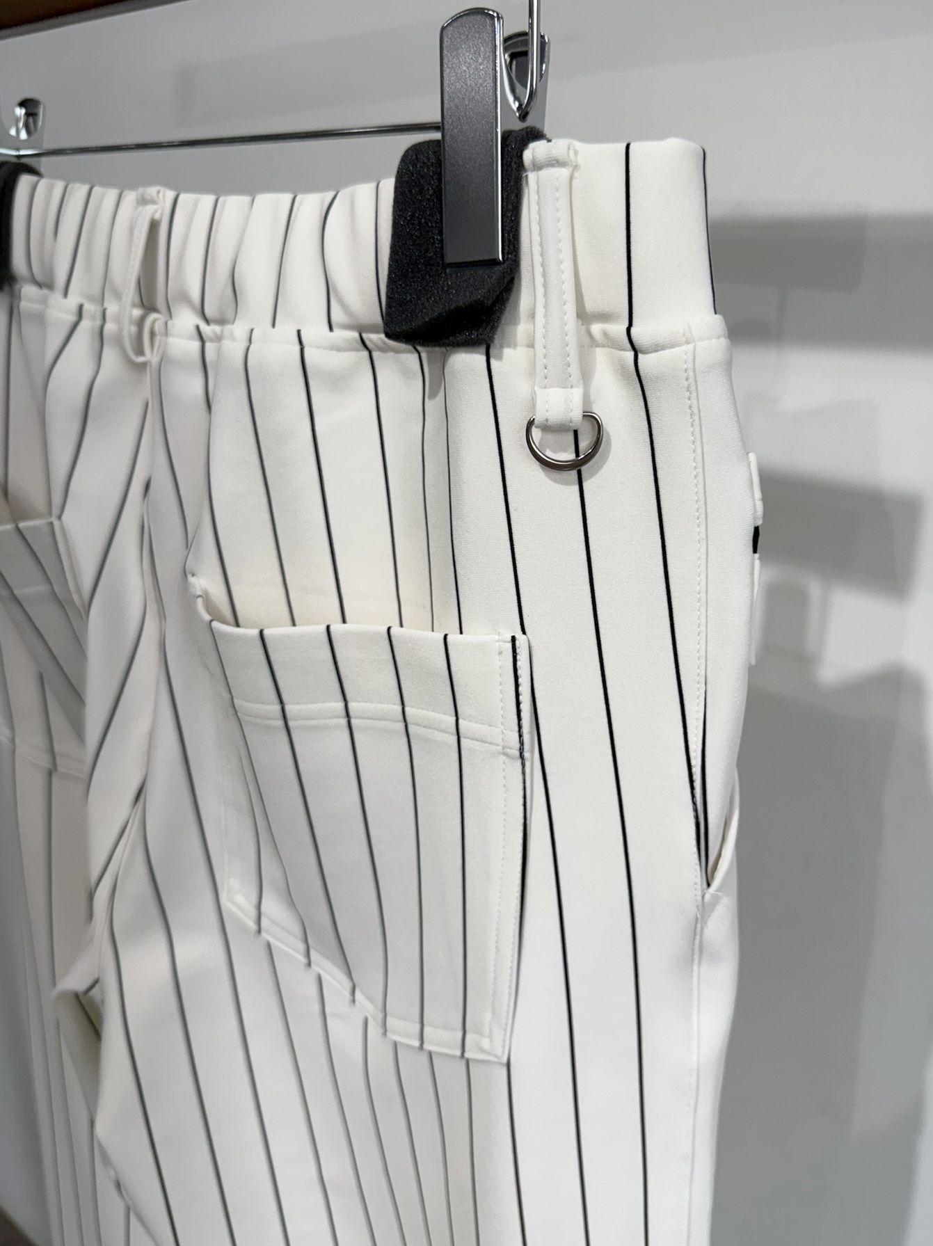CHRIS EASY WIDE TUCK PANTS / RC35-ST-016WT / ワイドタックパンツ / ホワイトストライプ