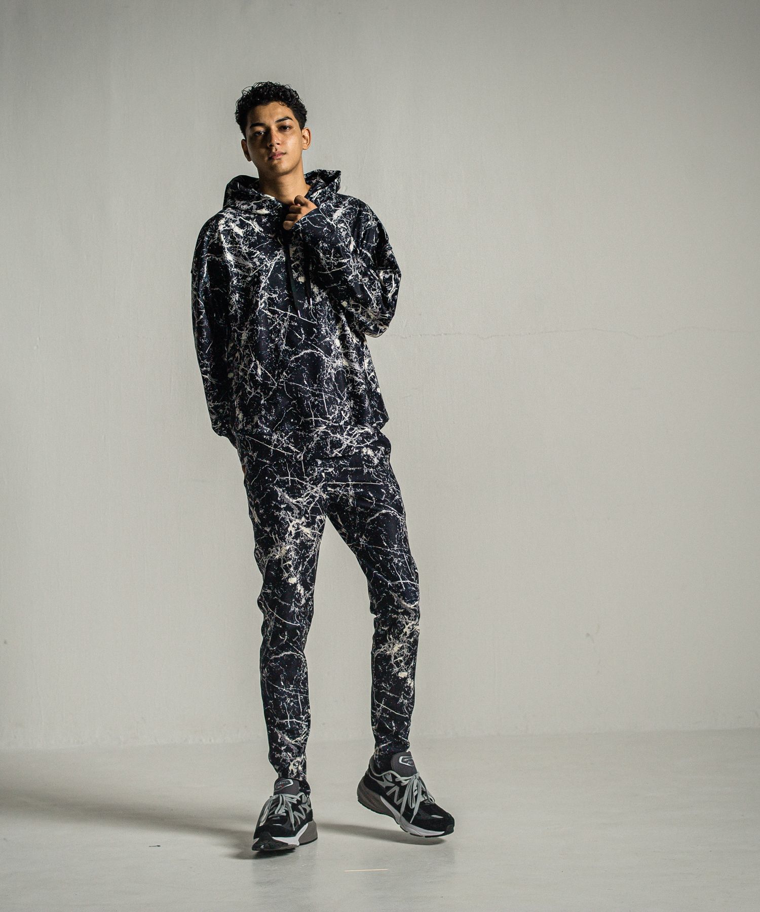PAINT LOOSE HOODIE / RC34-C-008 / ペイント柄ルーズパーカー / ブラック