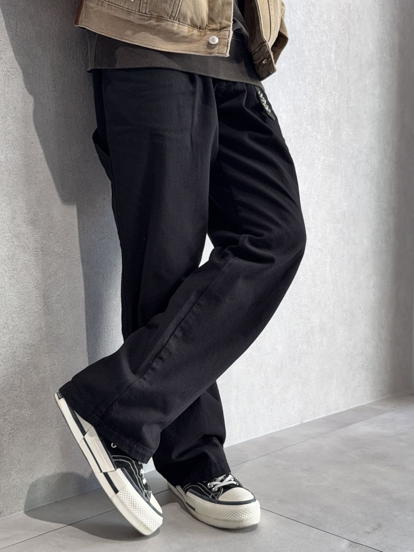 【Calvin Klein】×【RESOUND】ブラックデニムで引き締めた秋の新作コーデ