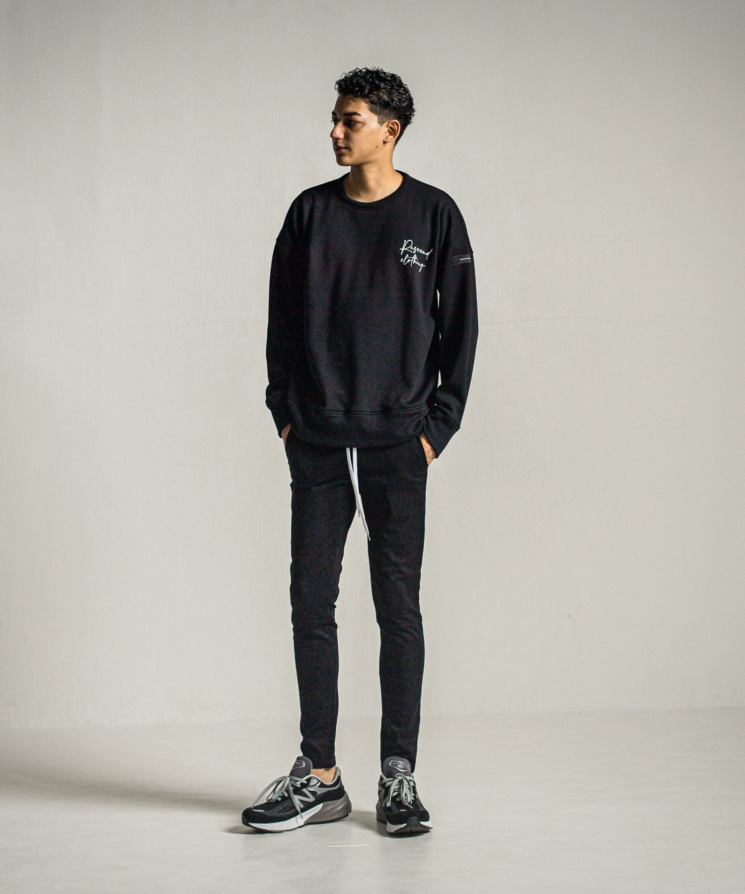 ID VELOURS FLEECE DROP TRAINER / RC34-C-004 / 裏起毛バックロゴトレーナー / ブラック