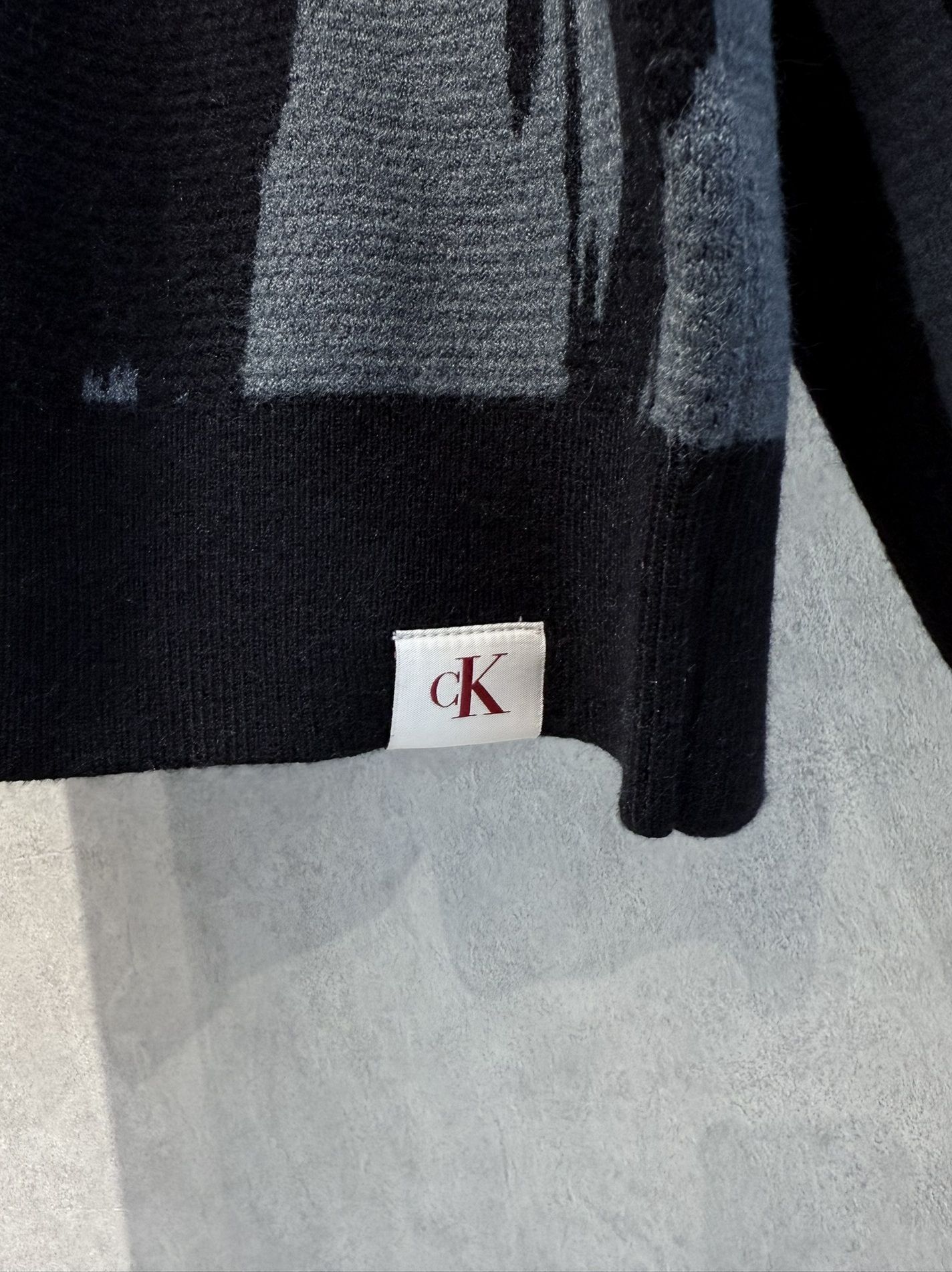 アブストラクトジャカードクルーネックセーター / 4RD310G / WD7(ブラック×ブルーグレー)