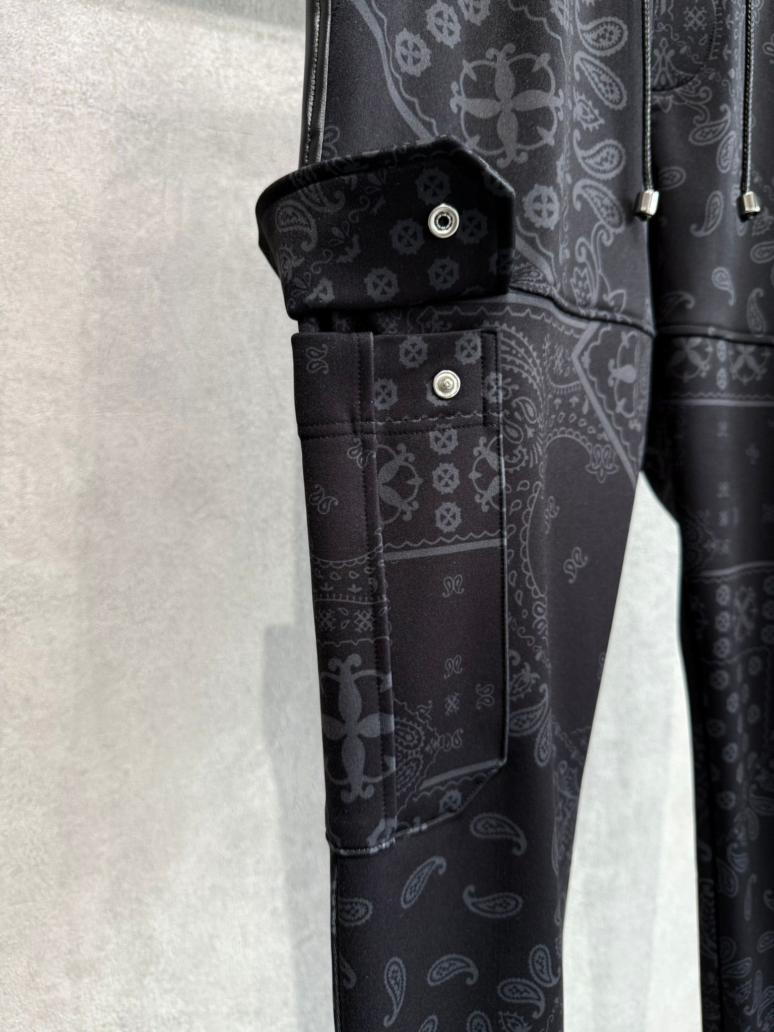 DARRELL HEAT CARGO PT / RC38-ST-010H / 裏起毛カーゴラインパンツ / ペイズリーブラック