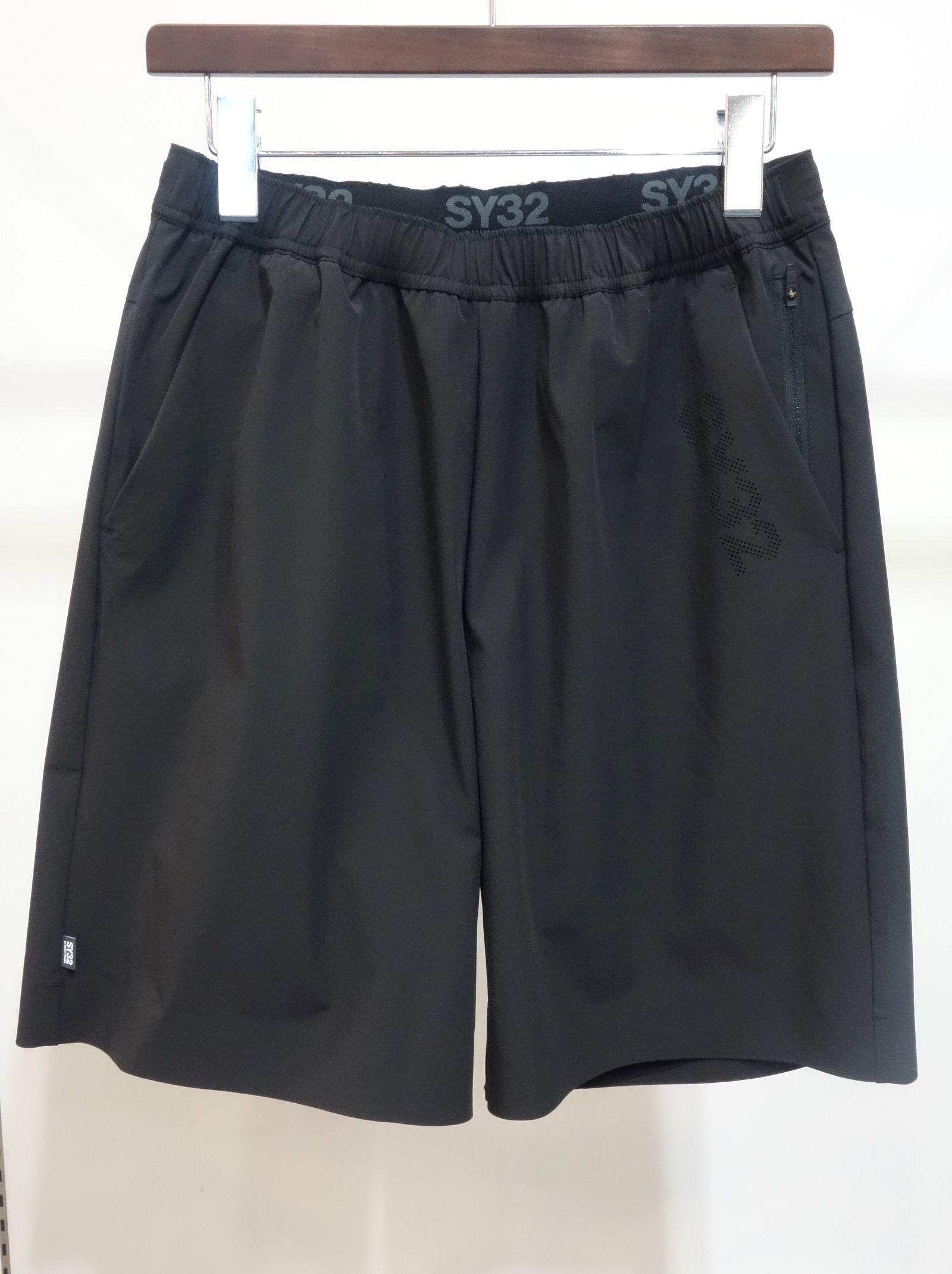 HIGH-TECH SHORT PANTS / 11451 / ハーフパンツ