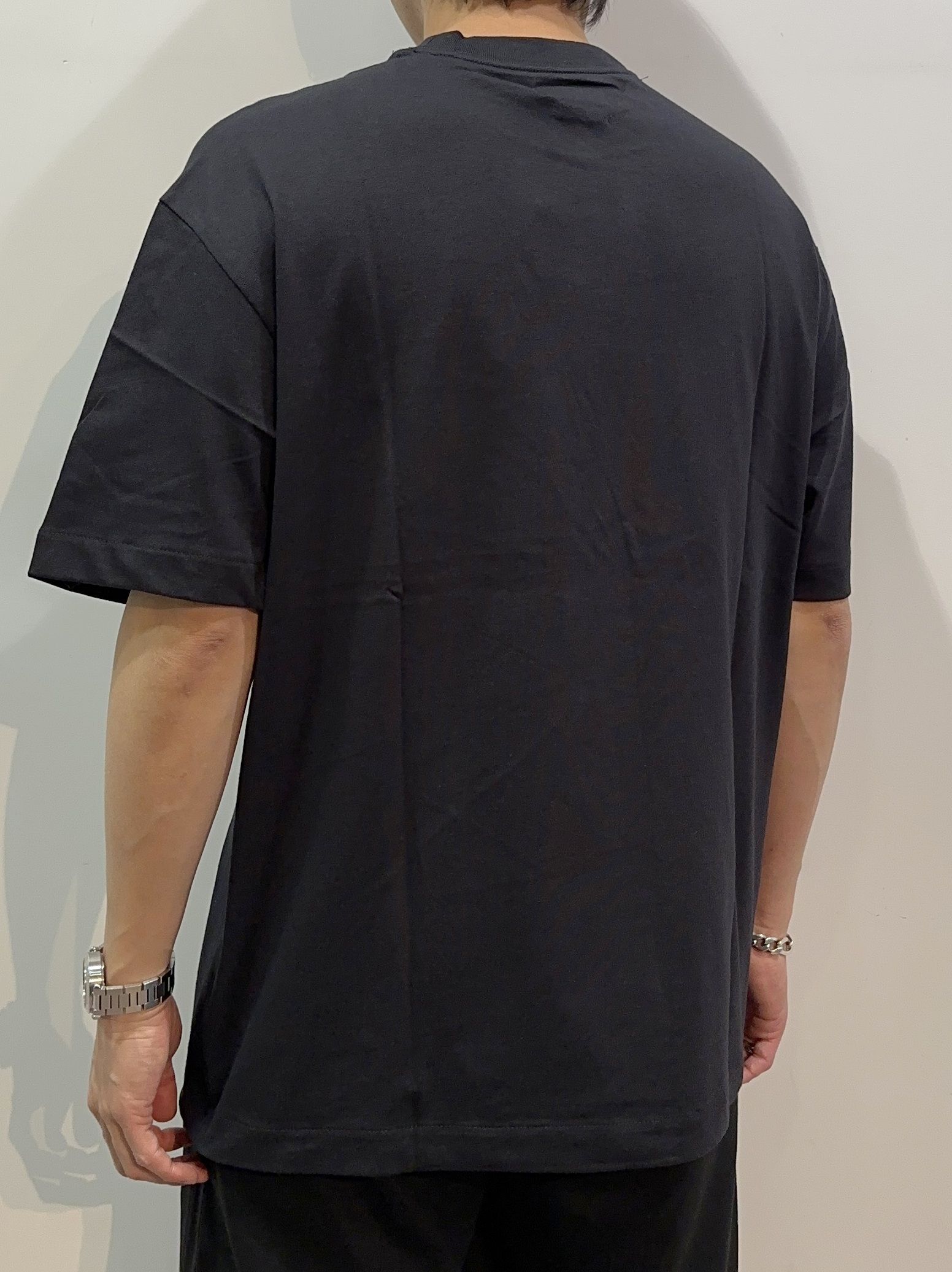 Calvin Klein - 【Jung Kook/ジョングク、Bright/ブライト着用商品】 アーカイブロゴ リラックスクルーネックTシャツ /  40HM229 / ブラック | LUKE