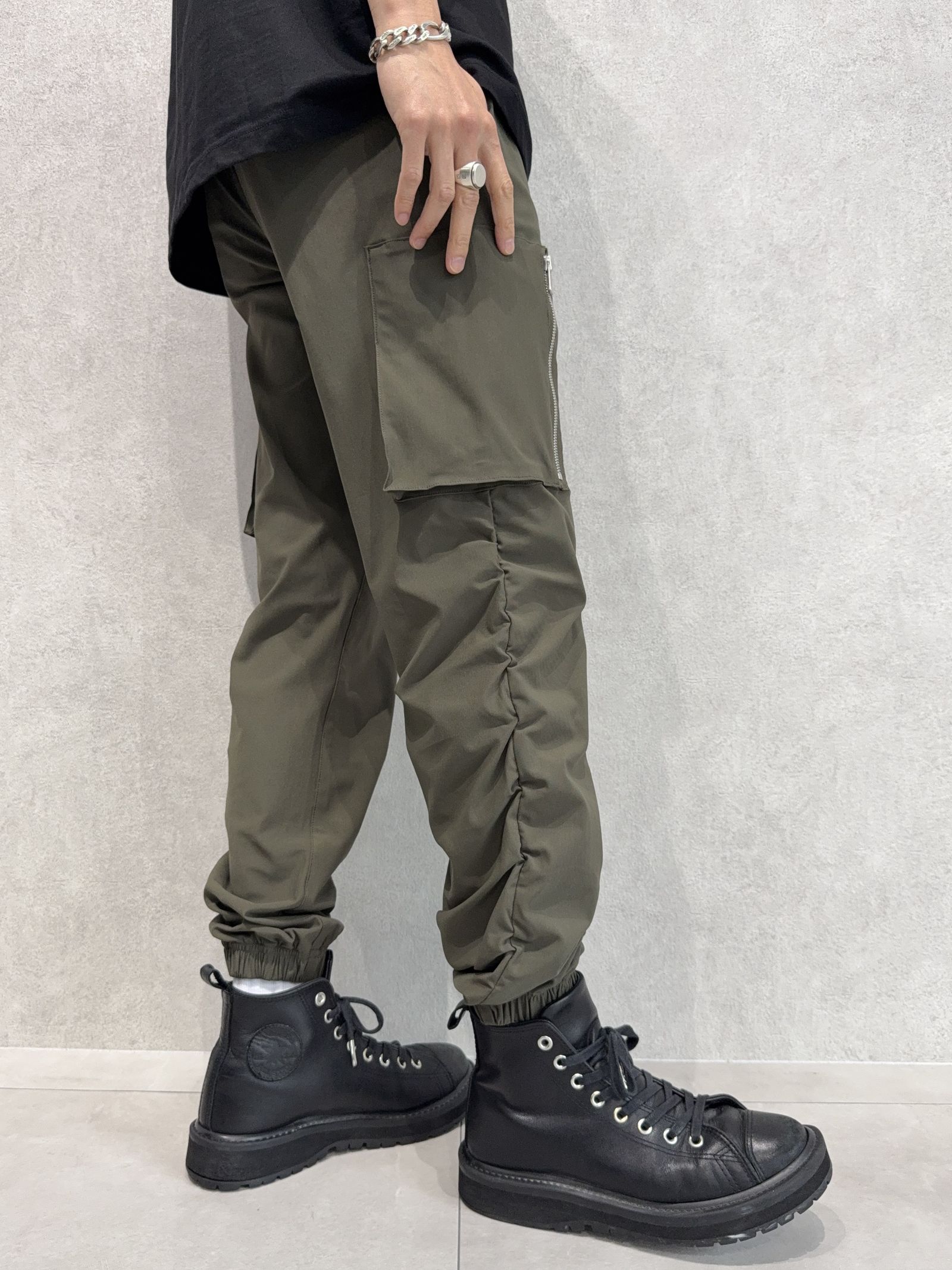 DAVID NYLON CARGO PANTS / RC40-ST-040 / ミリタリーナイロン裾ゴムカーゴパンツ / カーキ