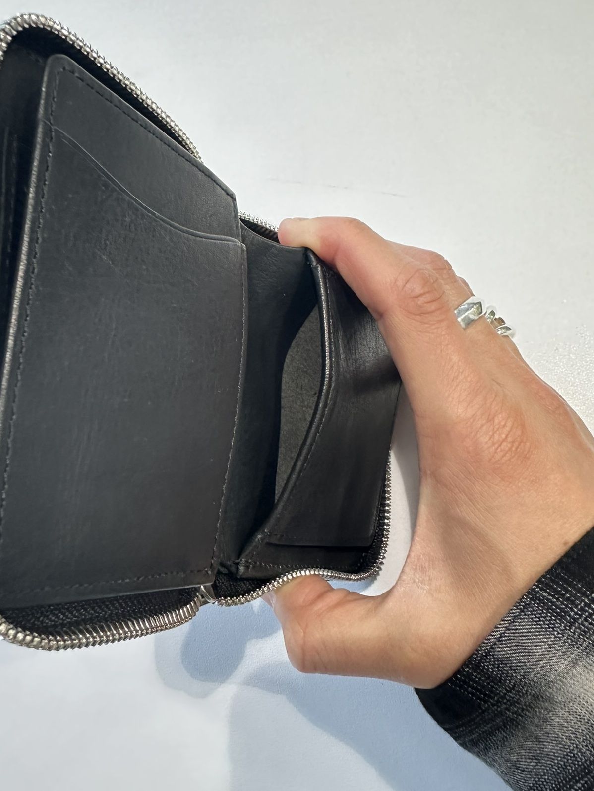 vermilion×RESOUND ROUND ZIP MINI WALLET / RCV-W-001 / 二つ折り財布 / ブラック