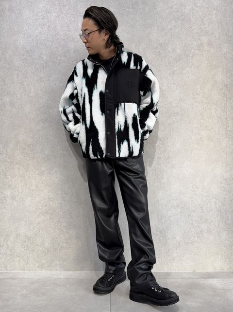 カルバンクライン新作×RESOUND別注レザーワイドパンツ