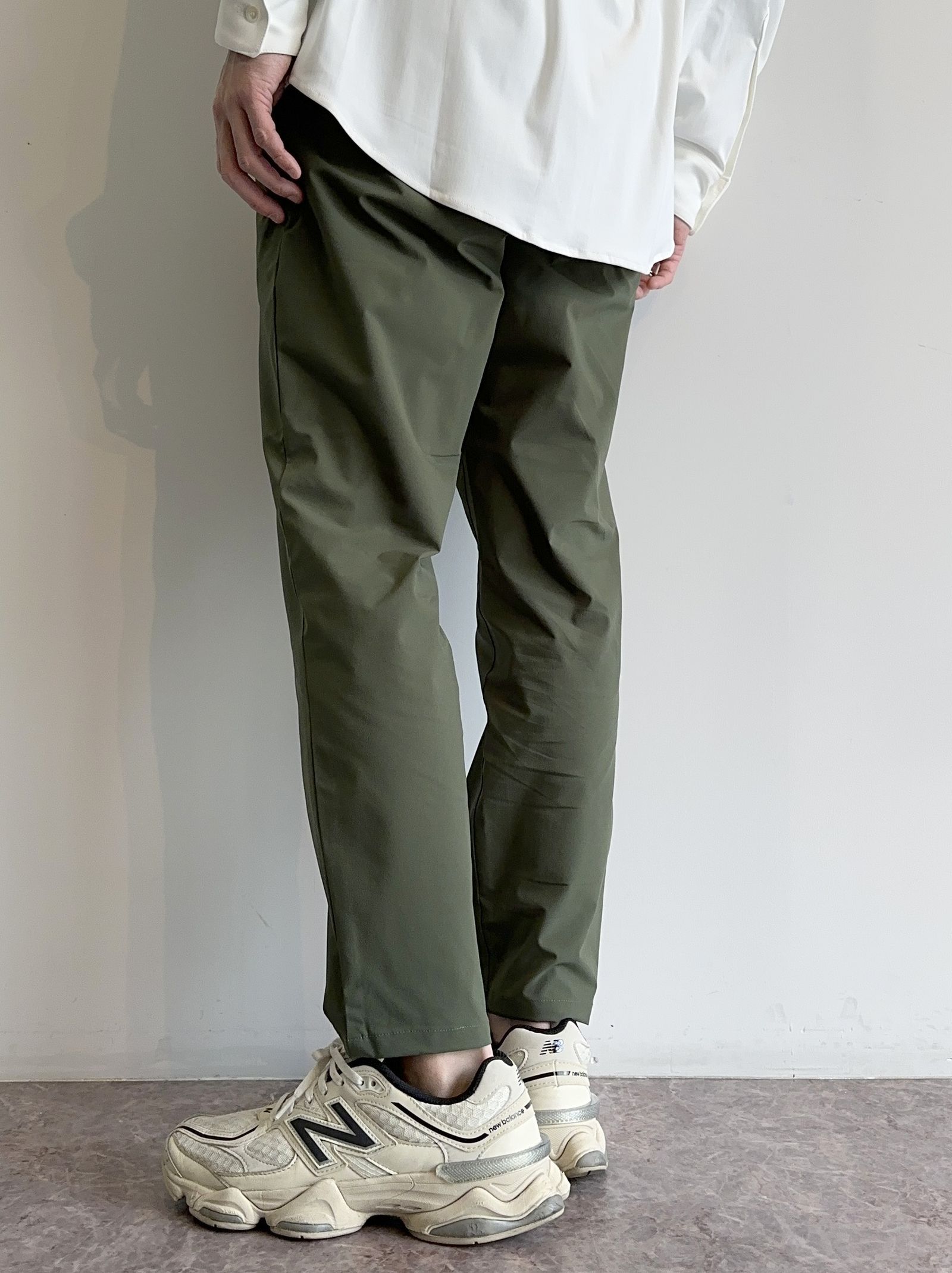 PAT WIDE EASY PANTS / RC31-ST-036 / ベルト付きテーパードワイドパンツ / ナイロンカーキ