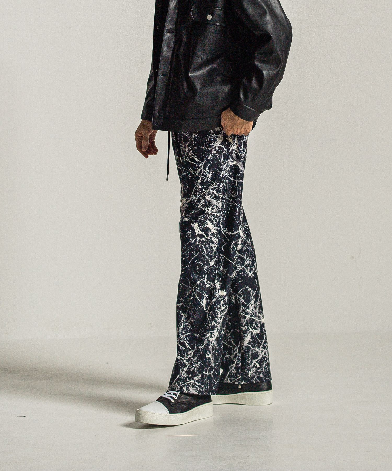 WIDE TUCK PANTS / RC34-ST-016WT / ペイント柄ワイドタックパンツ / ブラック