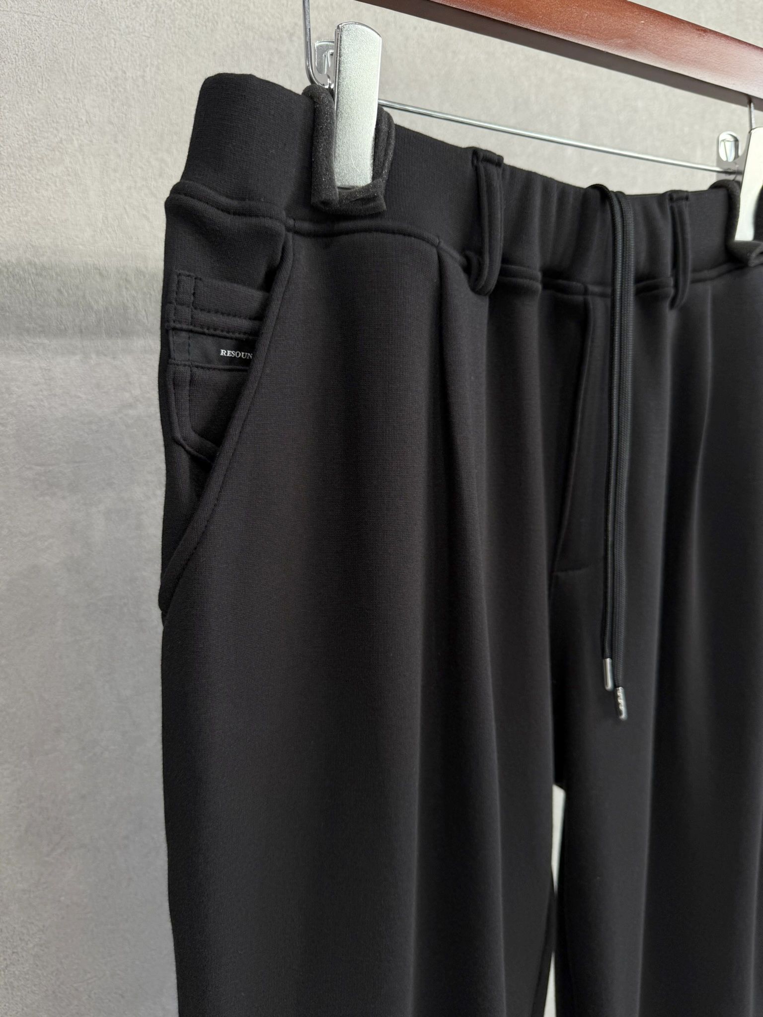 VELOURS FLEECE WIDE TUCK PANTS / RC38-ST-016HWT / 裏起毛スウェットワイドタックパンツ / ブラック