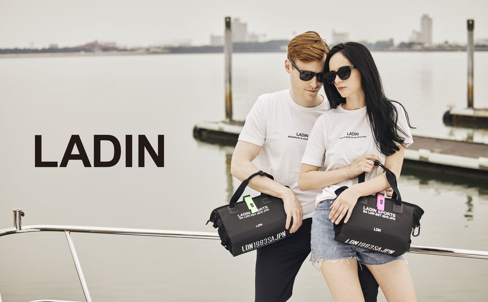 新規取扱い【LADIN】...ゴルフにも普段使いにも、シンプルでいて上質な素材を使用したミニトートバッグ