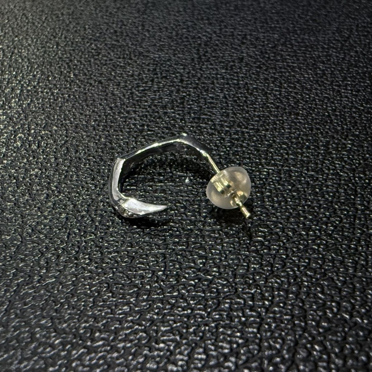 エッジングフープピアス / VLE040W-D / ダイヤモンド