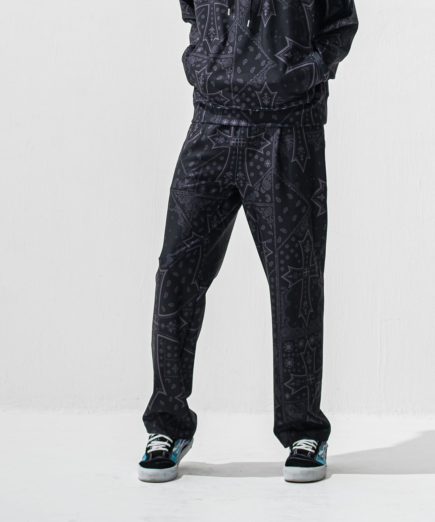 CHRIS EASY WIDE TUCK PANTS / RC42-ST-016WT / セミワイドタックパンツ / クロスブラック (1月上旬入荷予定)