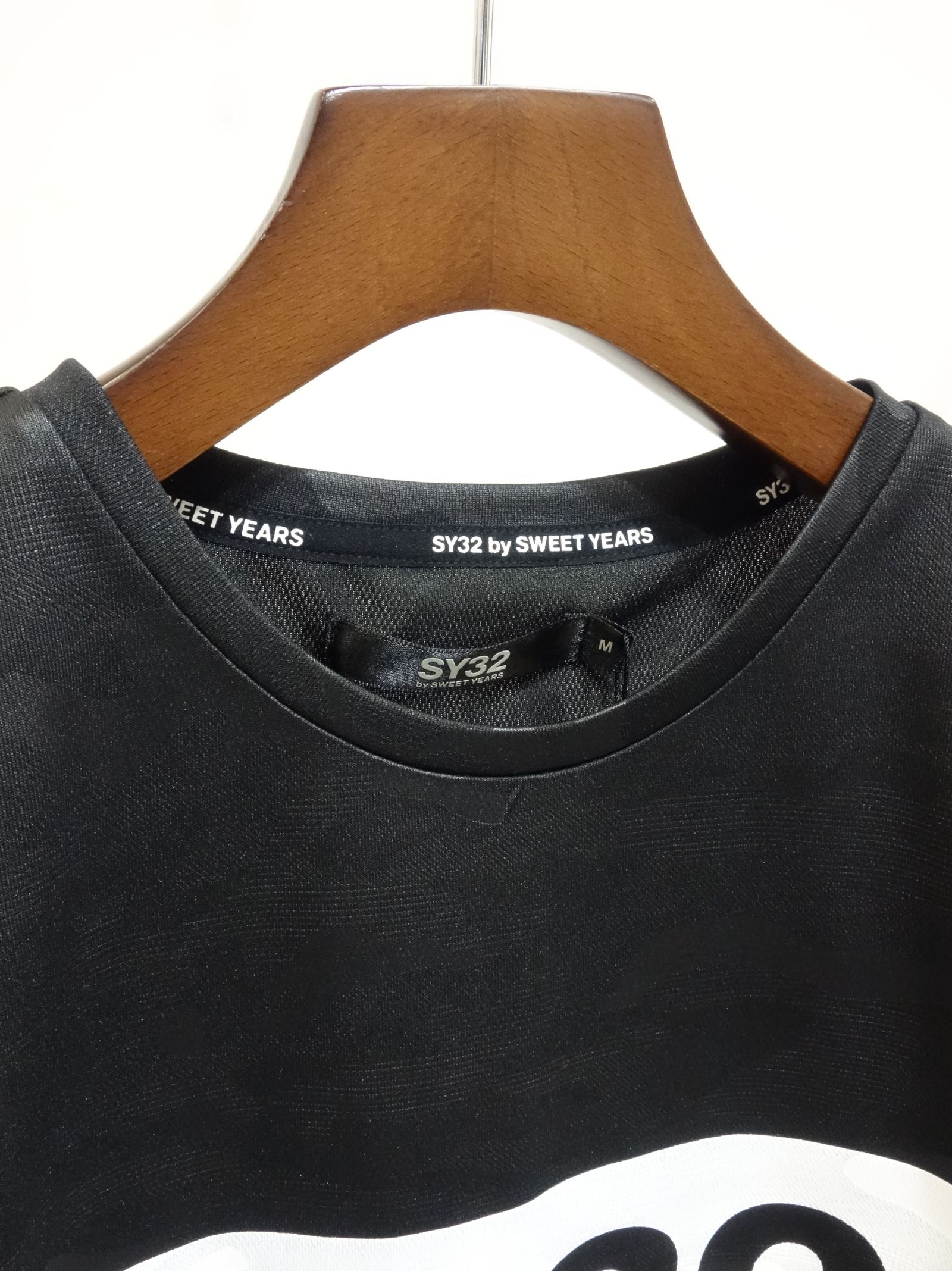 EMBOSS CAMO BOX LOGO TEE / TNS1728 / プリントTシャツ