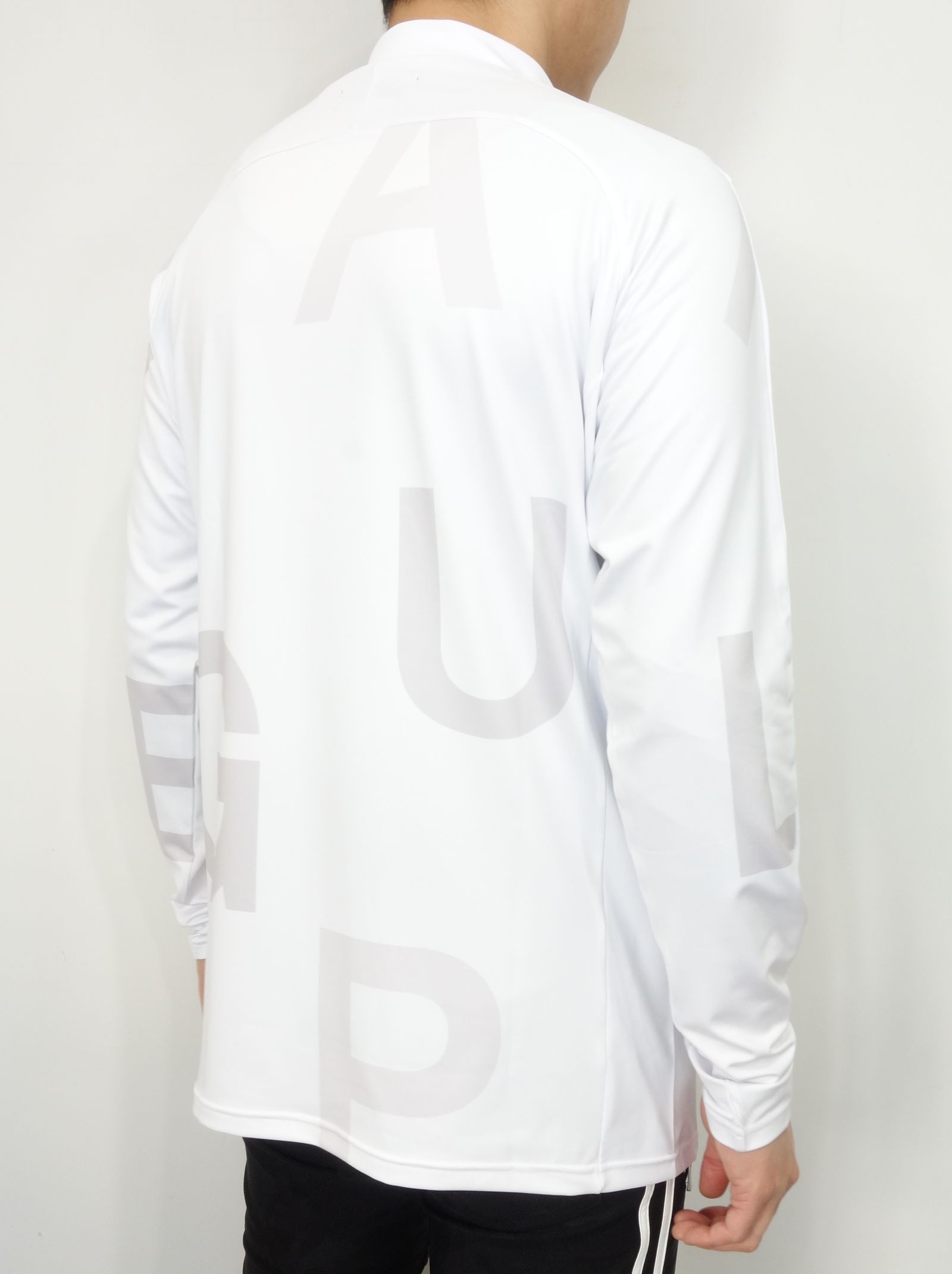ランダムロゴラッシュガードモックネックTシャツ / ust-21013