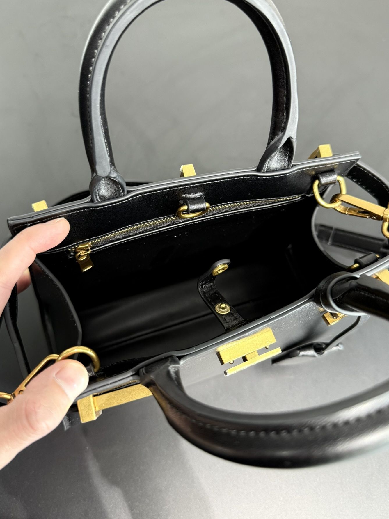Jeanne 250MM / トートショルダーバッグ / プレーンブラック