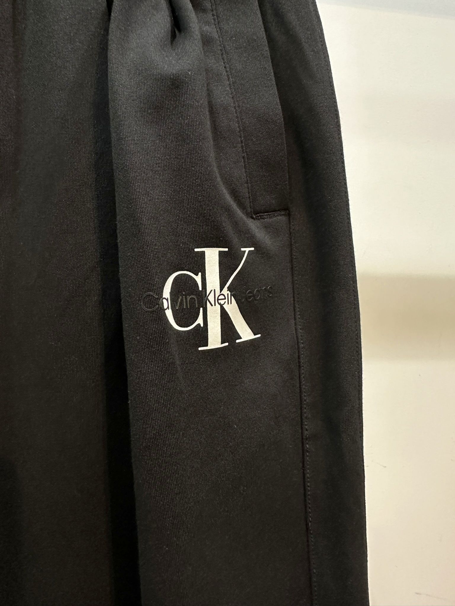 CALVIN KLEIN ダークブルースラックス