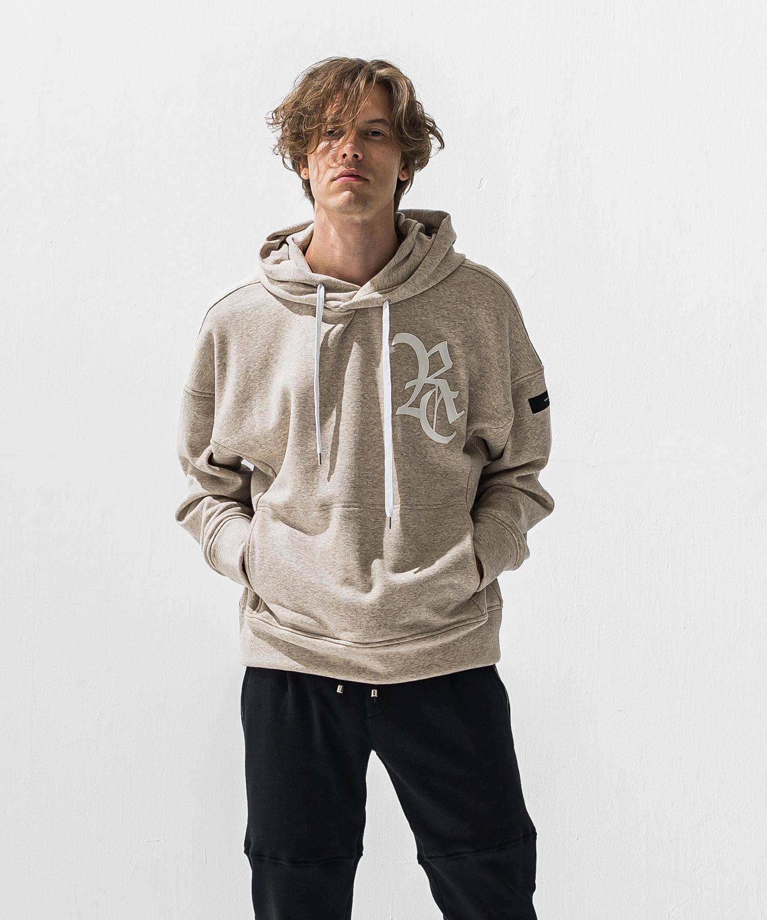 RC VELOURS FLEECE HOODIE / RC42-C-008 / 裏起毛RCロゴプルオーバーパーカー / ベージュ (11月上旬入荷予定)