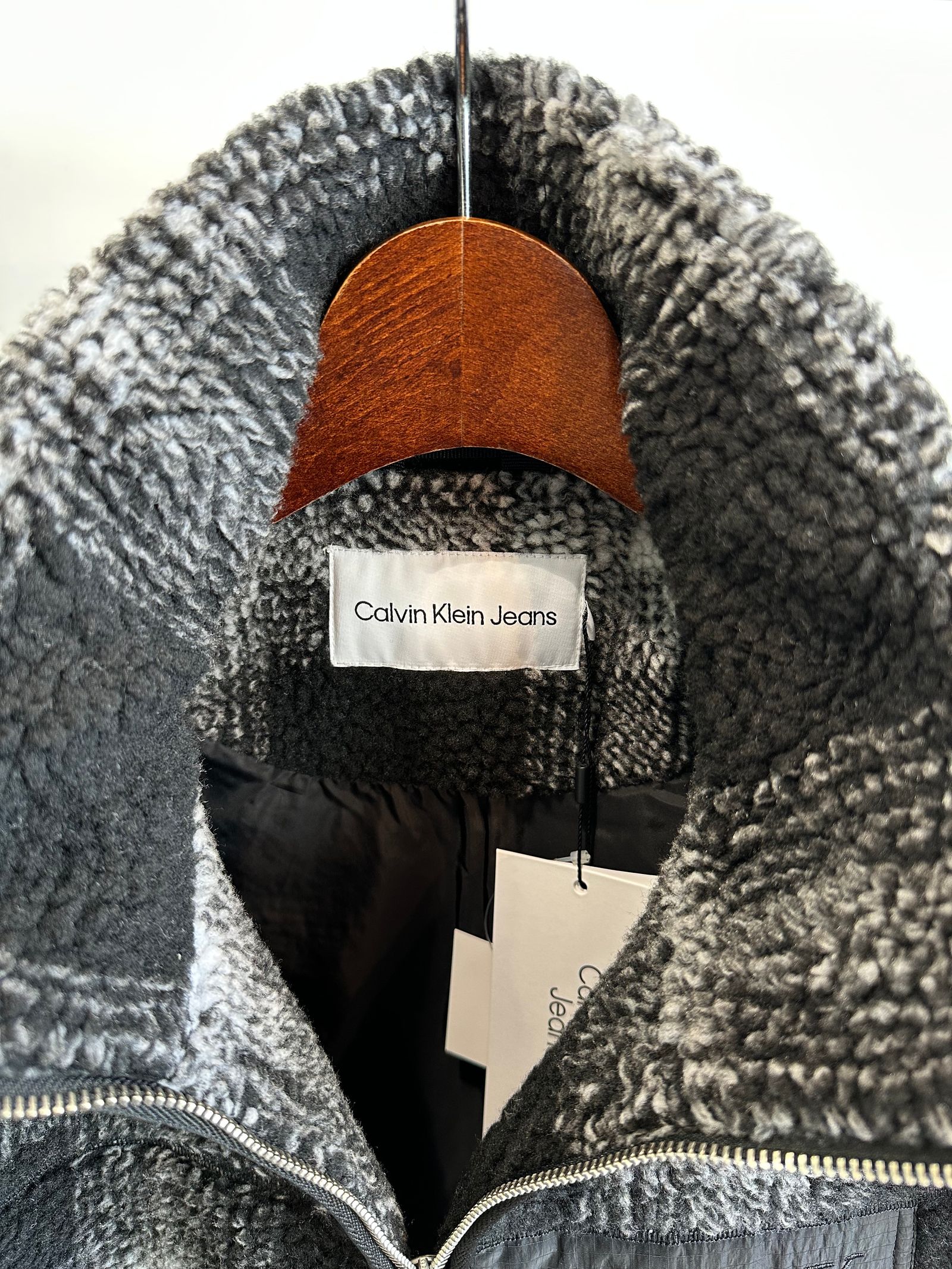 Calvin Klein - シャドープレイド シェルパジャケット / J400334
