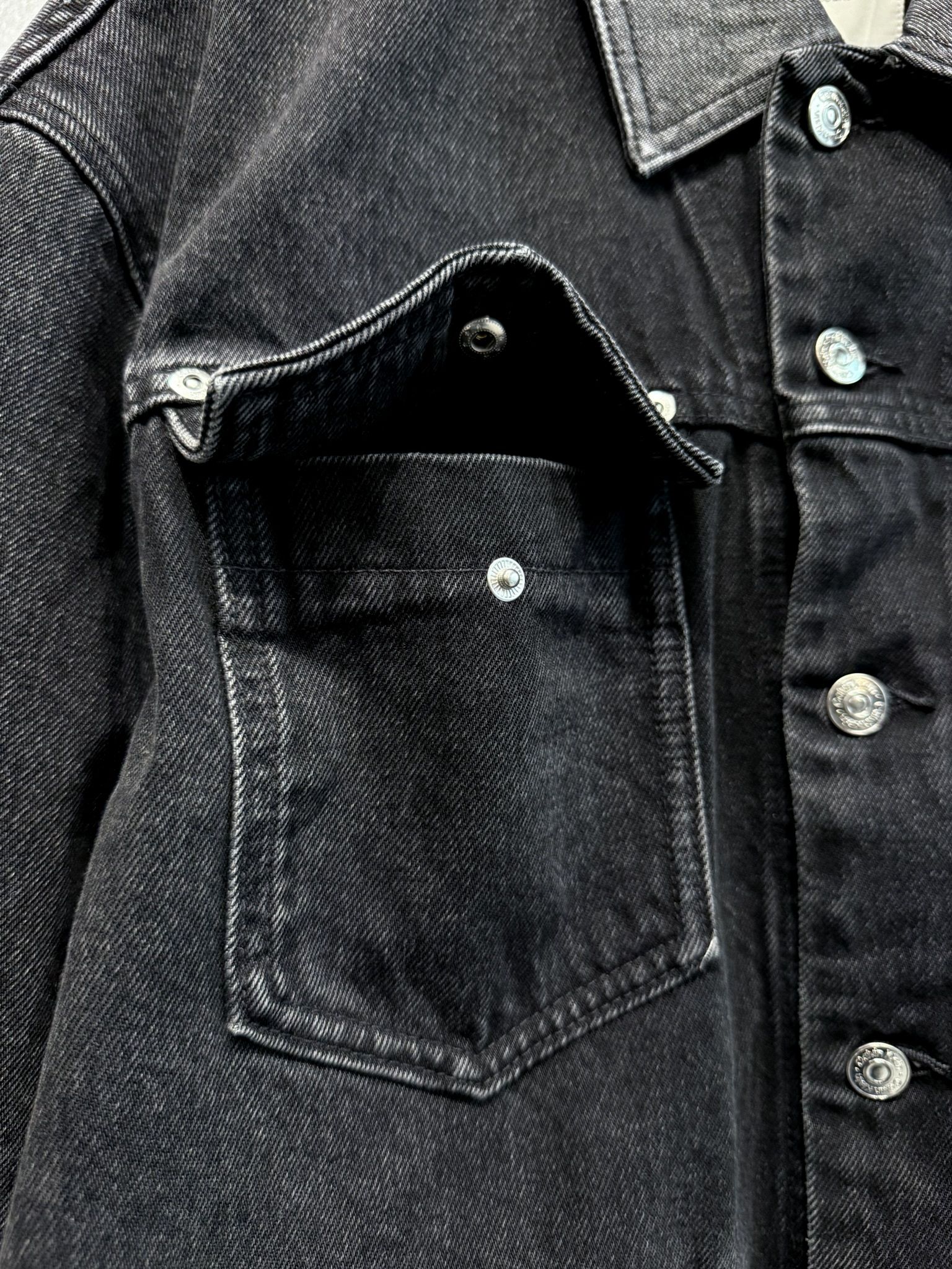 80s アイコントラッカー205ブラックシャインデニムジャケット / 4RD738G / 01H(ブラック)