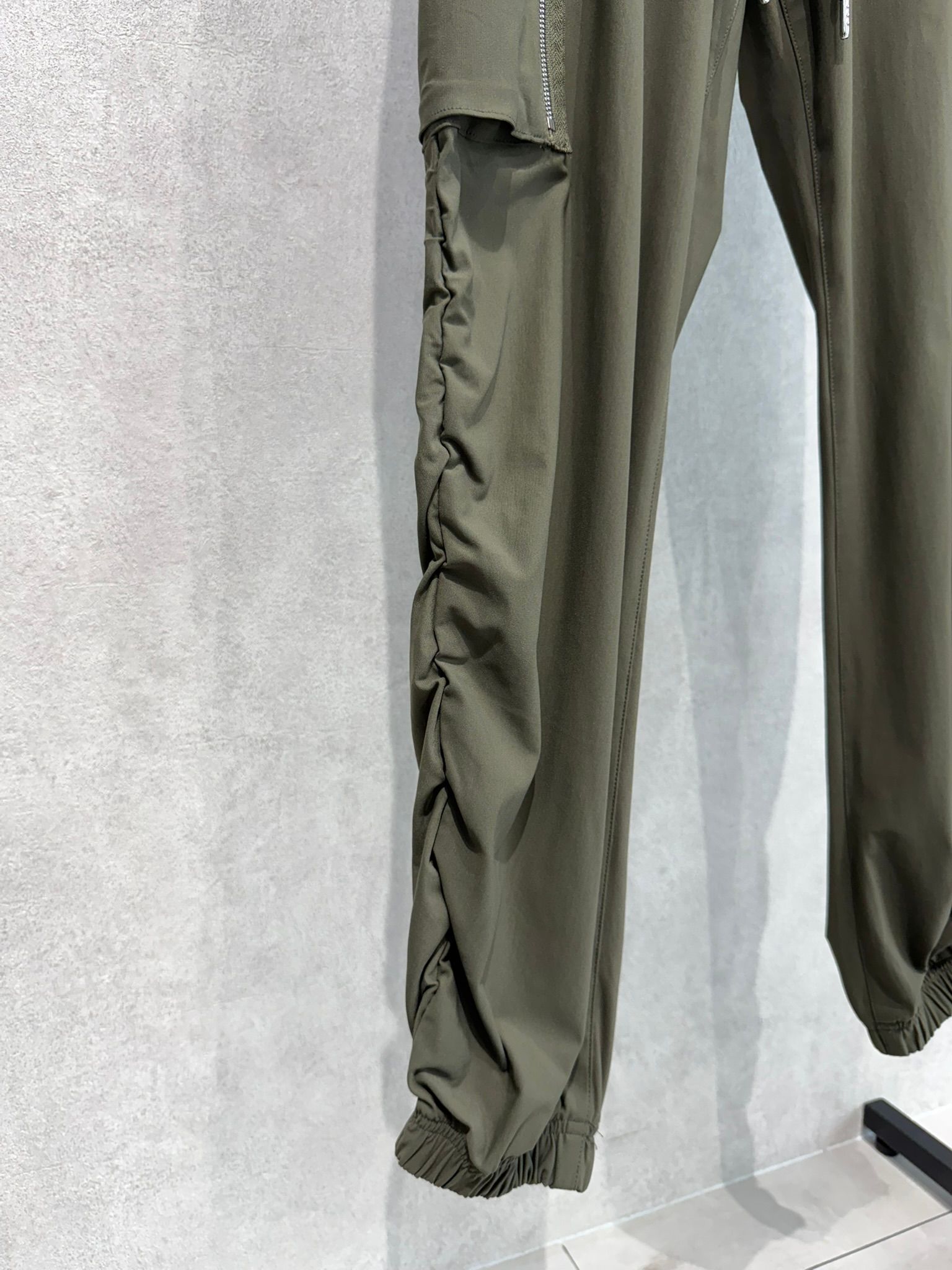 DAVID NYLON CARGO PANTS / RC40-ST-040 / ミリタリーナイロン裾ゴムカーゴパンツ / カーキ
