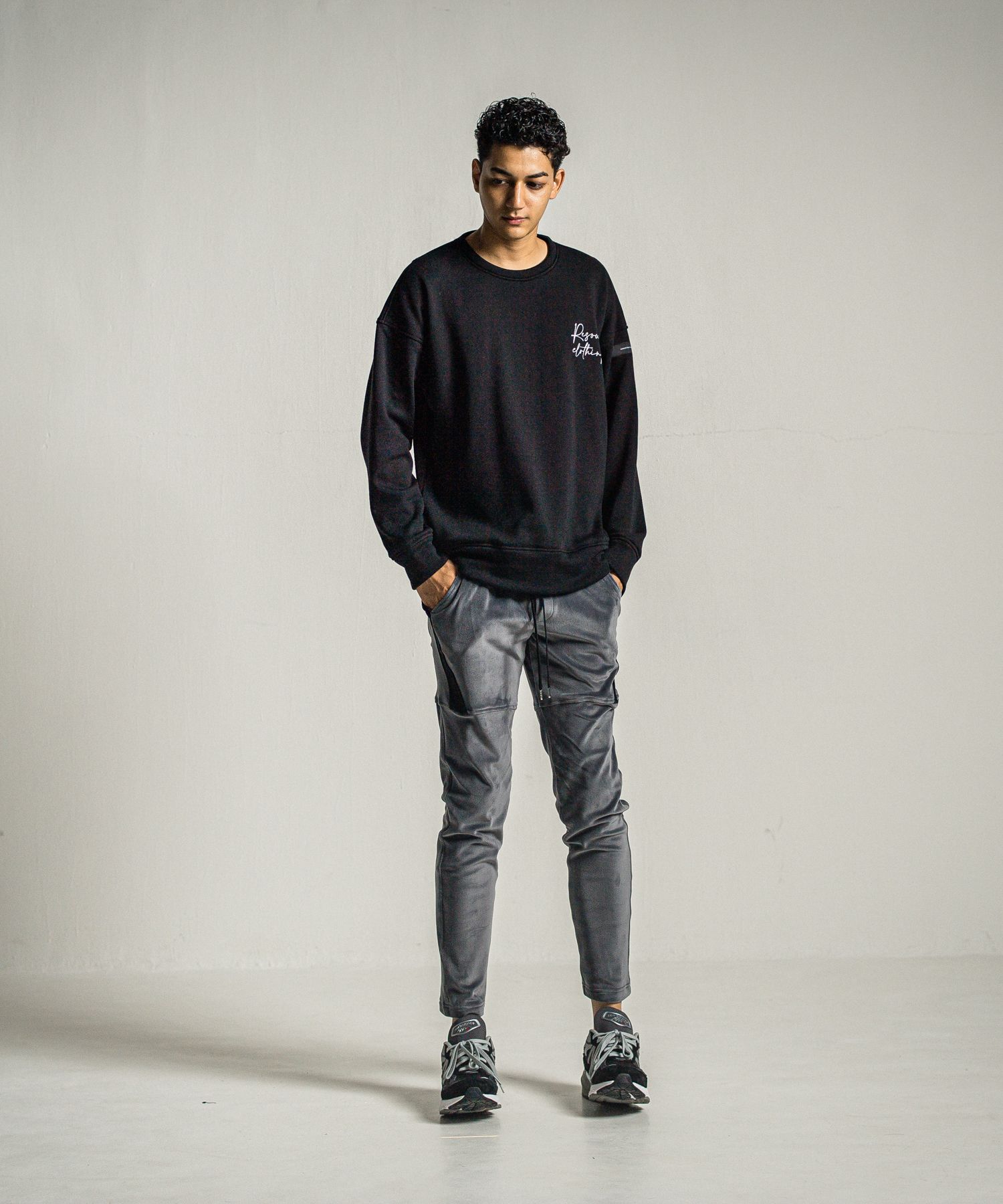 ID VELOURS FLEECE DROP TRAINER / RC34-C-004 / 裏起毛バックロゴトレーナー / ブラック