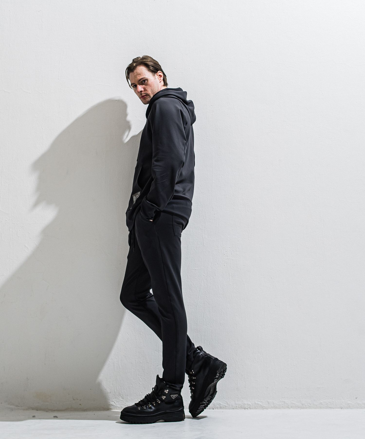 WILL PULLOVER HOODIE / DP1-C-001 / ウィルプリントプルオーバーパーカー / ブラック (2月上旬入荷予定)