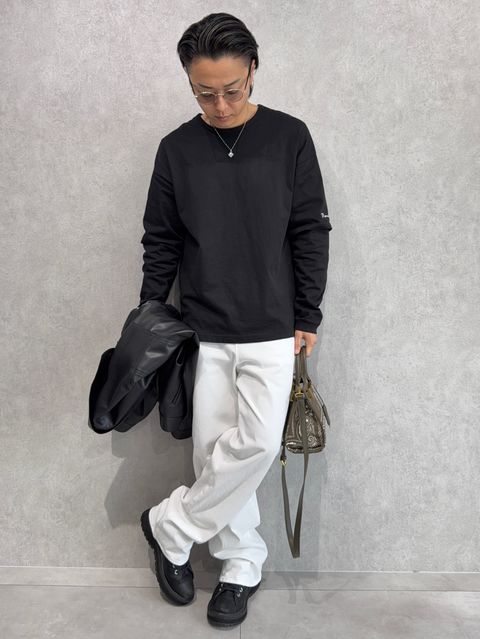 バッグで差し色コーデ