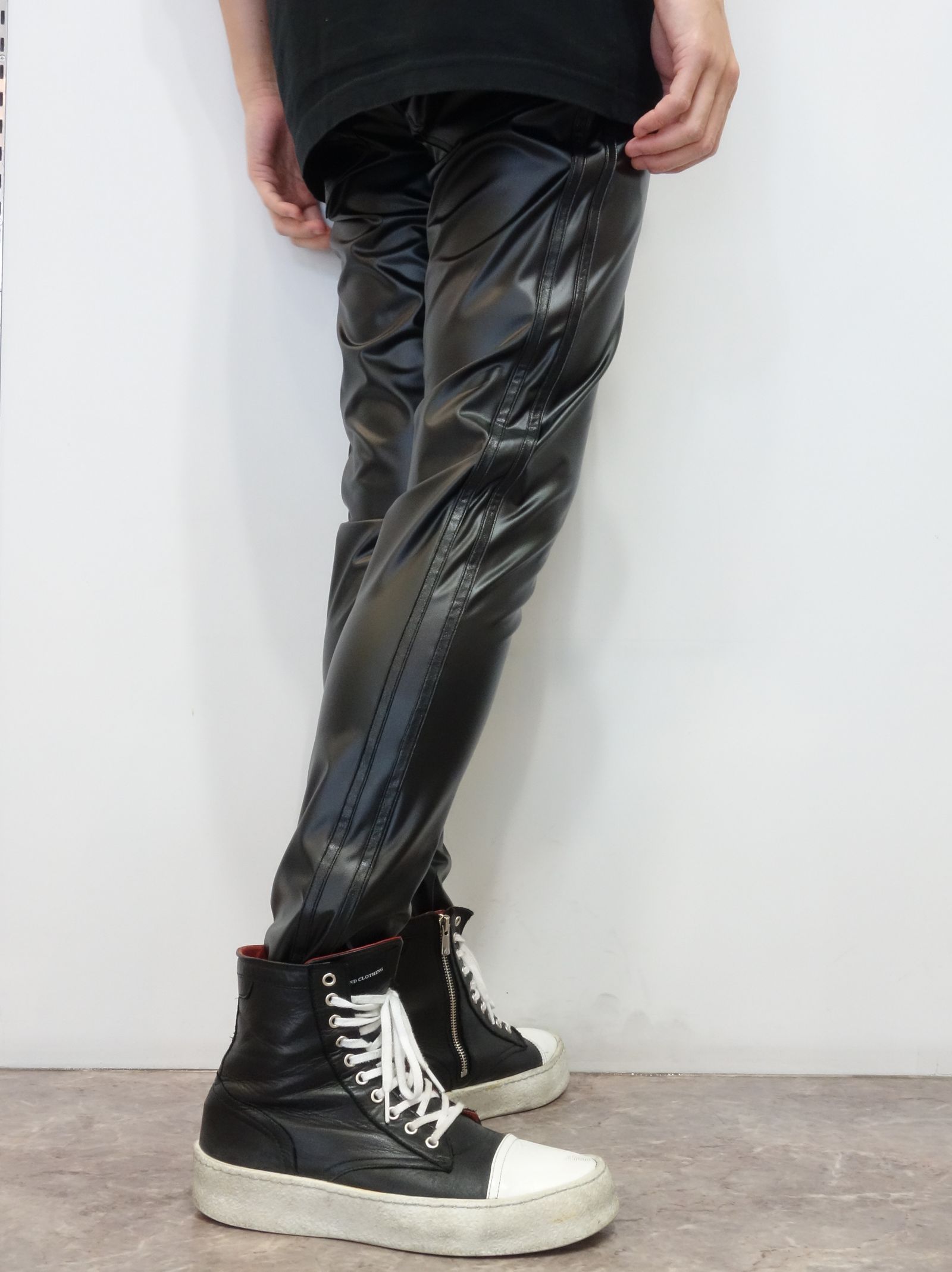【※期間限定販売※】 BLIND LINE PT / BASIC-ST-008 / レザーラインパンツ
