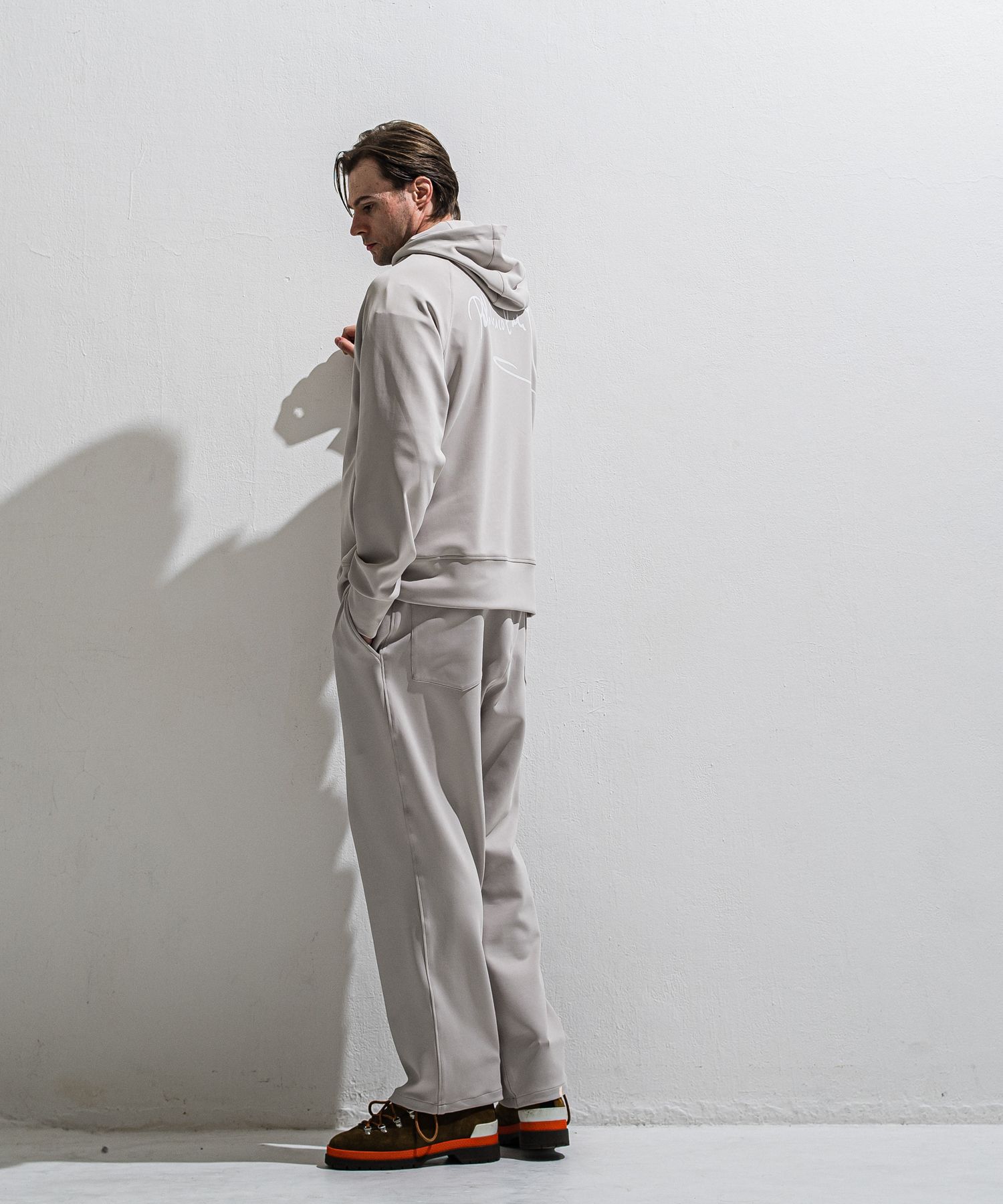 SIGN ZIP HOODIE / DP1-C-002 / サインプリントジップパーカー / グレージュ (2月上旬入荷予定)