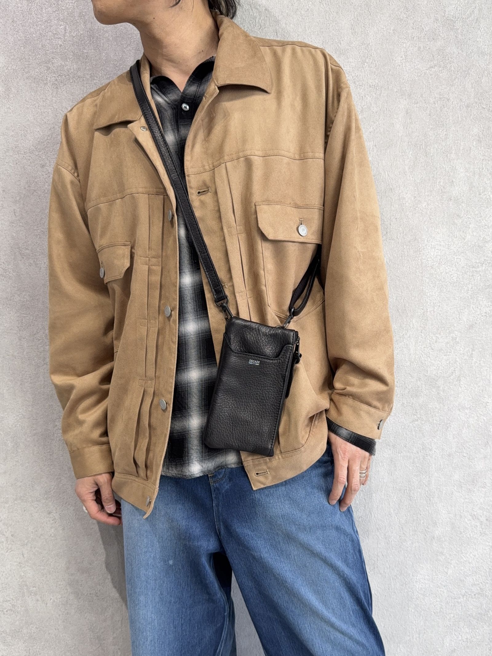 オイルドレザー スマホショルダーバッグ / DCD-01415B / ブラック×ブラック