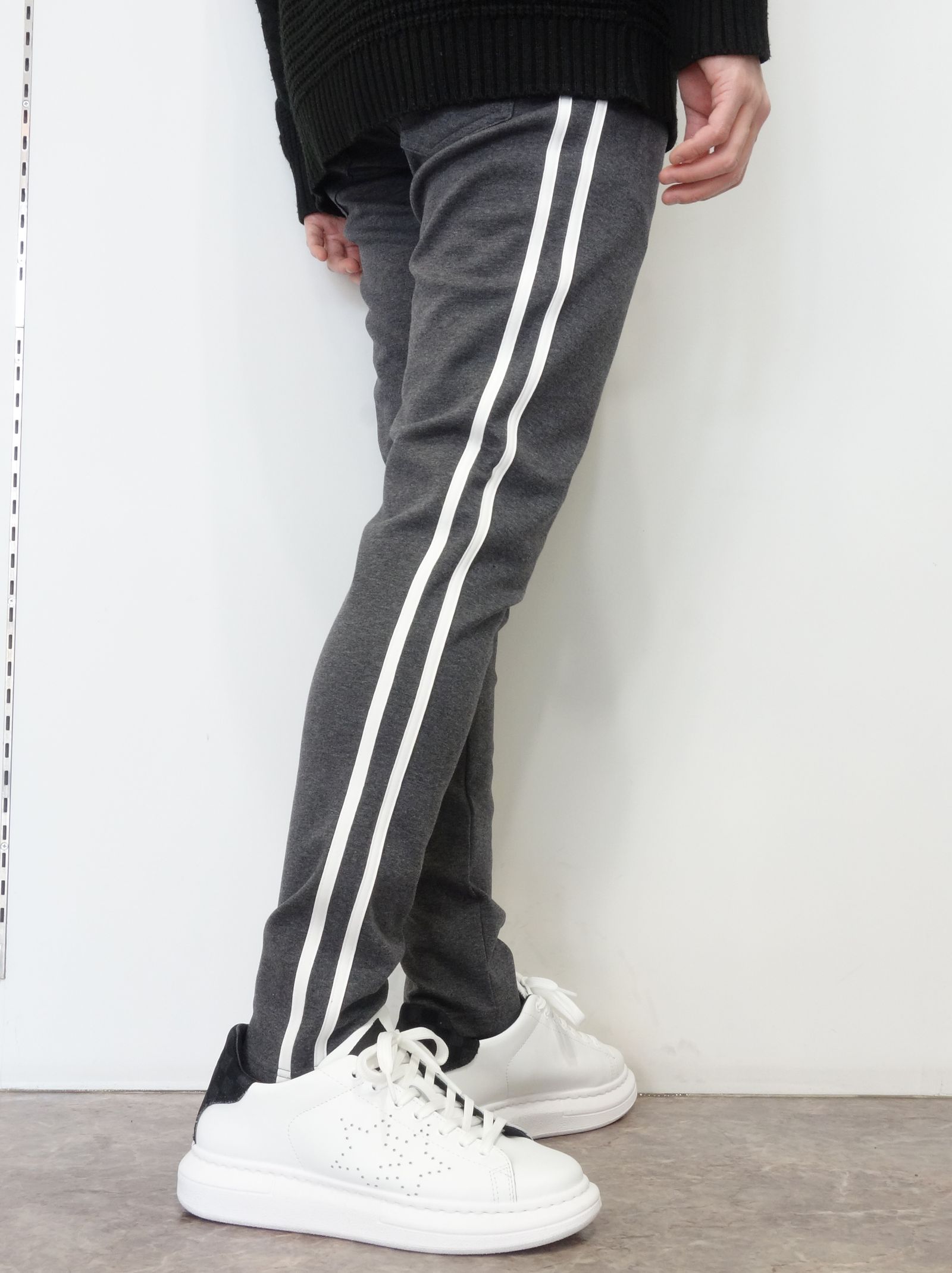 BLIND LINE PT / BASIC-ST-008 / ラインパンツ / チャコールグレー (1月上旬入荷予定)