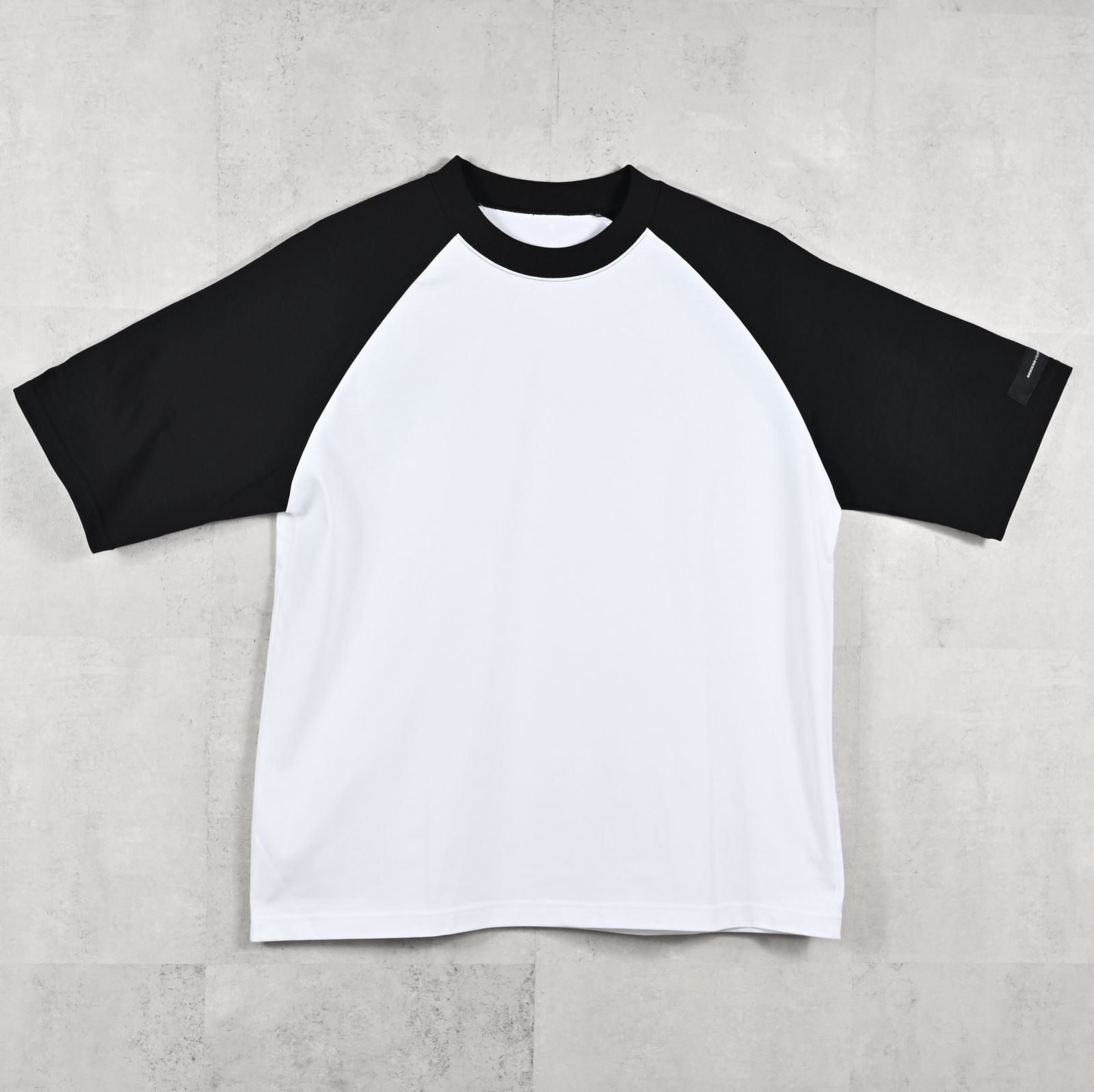 BACK RC RAGLAN OVER TEE / RC39-T-001 / バックロゴラグランビッグTシャツ / ホワイト×ブラック (4月上旬入荷予定)