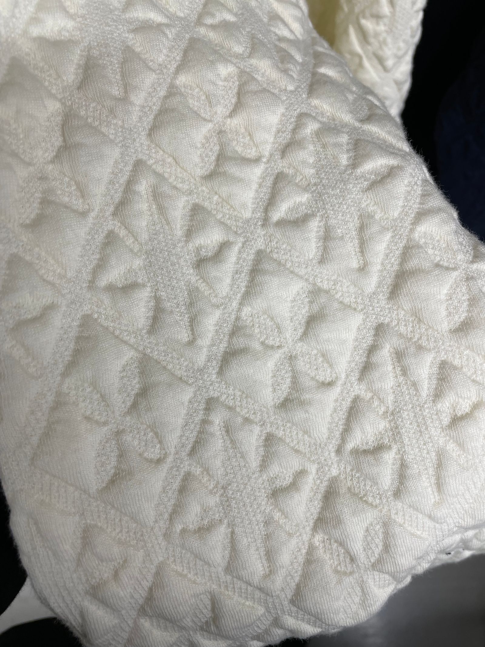 GEOMETRIC PATTERN DROP TRAINER / RC27-C-006 / 幾何学模様トレーナー / オフホワイト