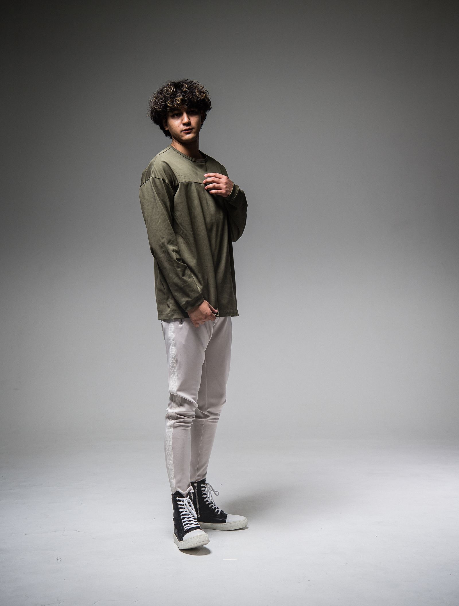 NYLON POCKET LOOSE LONG SLEEVE / RC25-T-002 / ナイロンポケットビッグロングTシャツ / カーキ