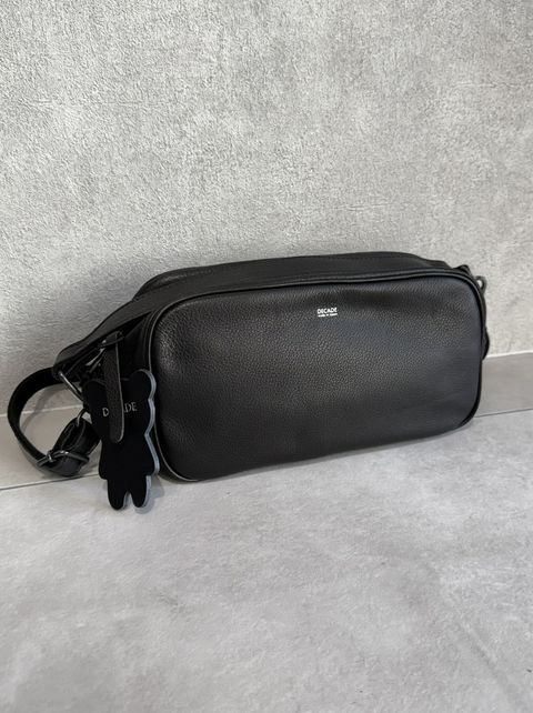 オイルドカウレザー 2WAYボックスクラッチショルダーバッグ / DCD-01544B / ブラック×ブラック