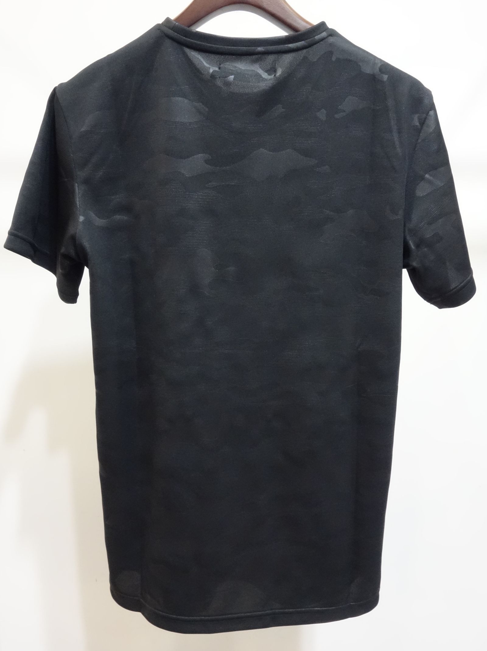 EMBOSS CAMO BOX LOGO TEE / TNS1728 / プリントTシャツ