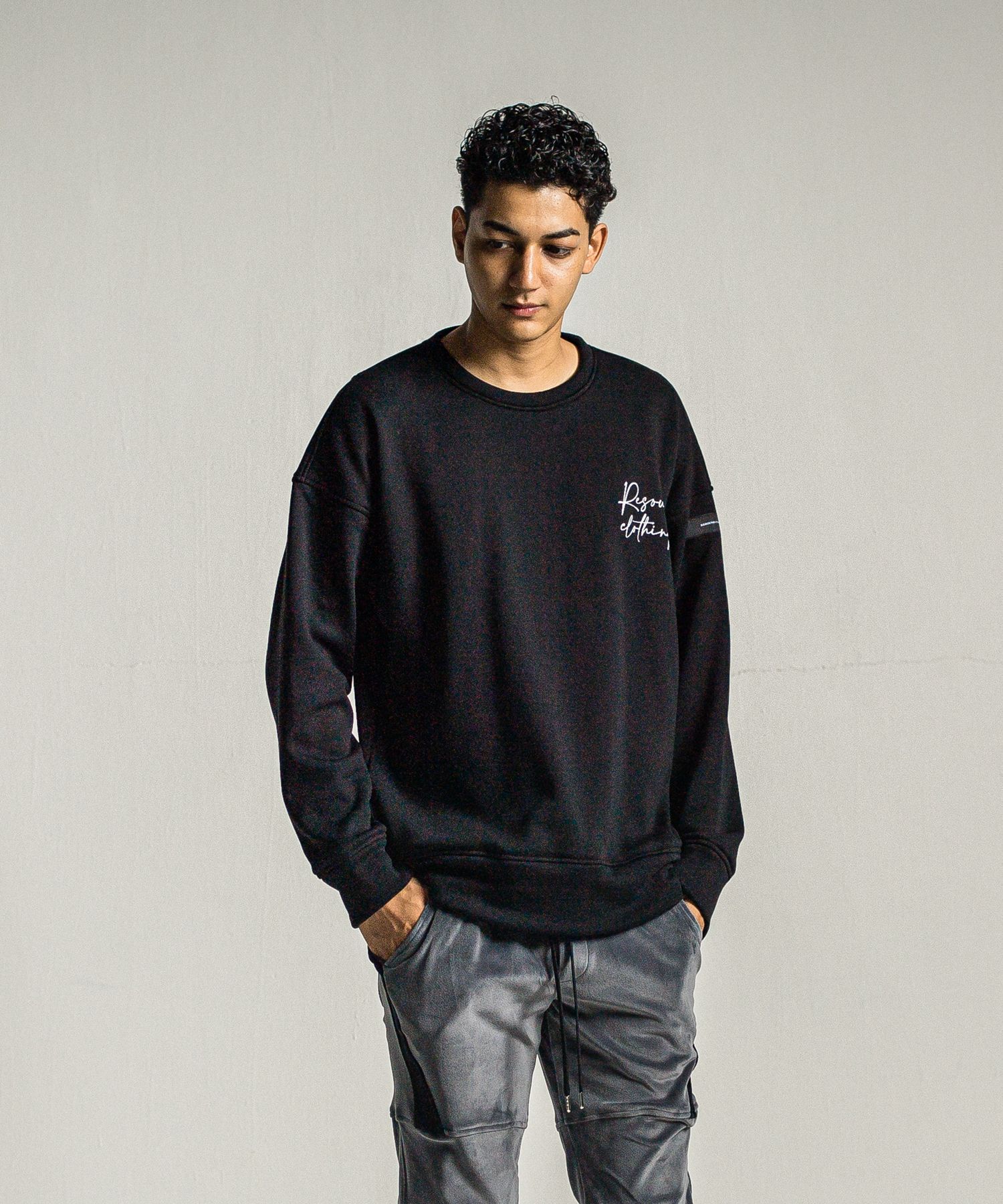 ID VELOURS FLEECE DROP TRAINER / RC34-C-004 / 裏起毛バックロゴトレーナー / ブラック