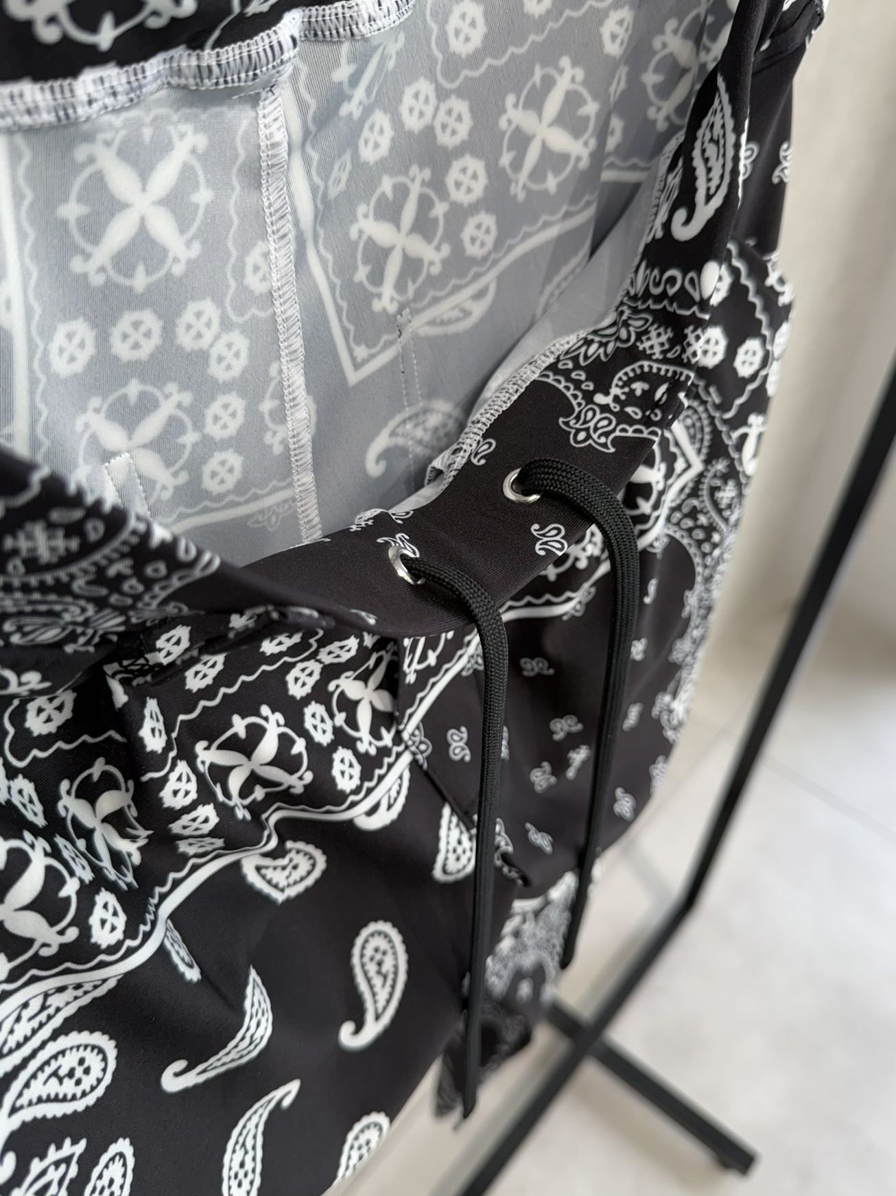 CHRIS EASY TUCK PANTS / RC39-ST-016T / ナイロンイージータックパンツ / バンダナブラック