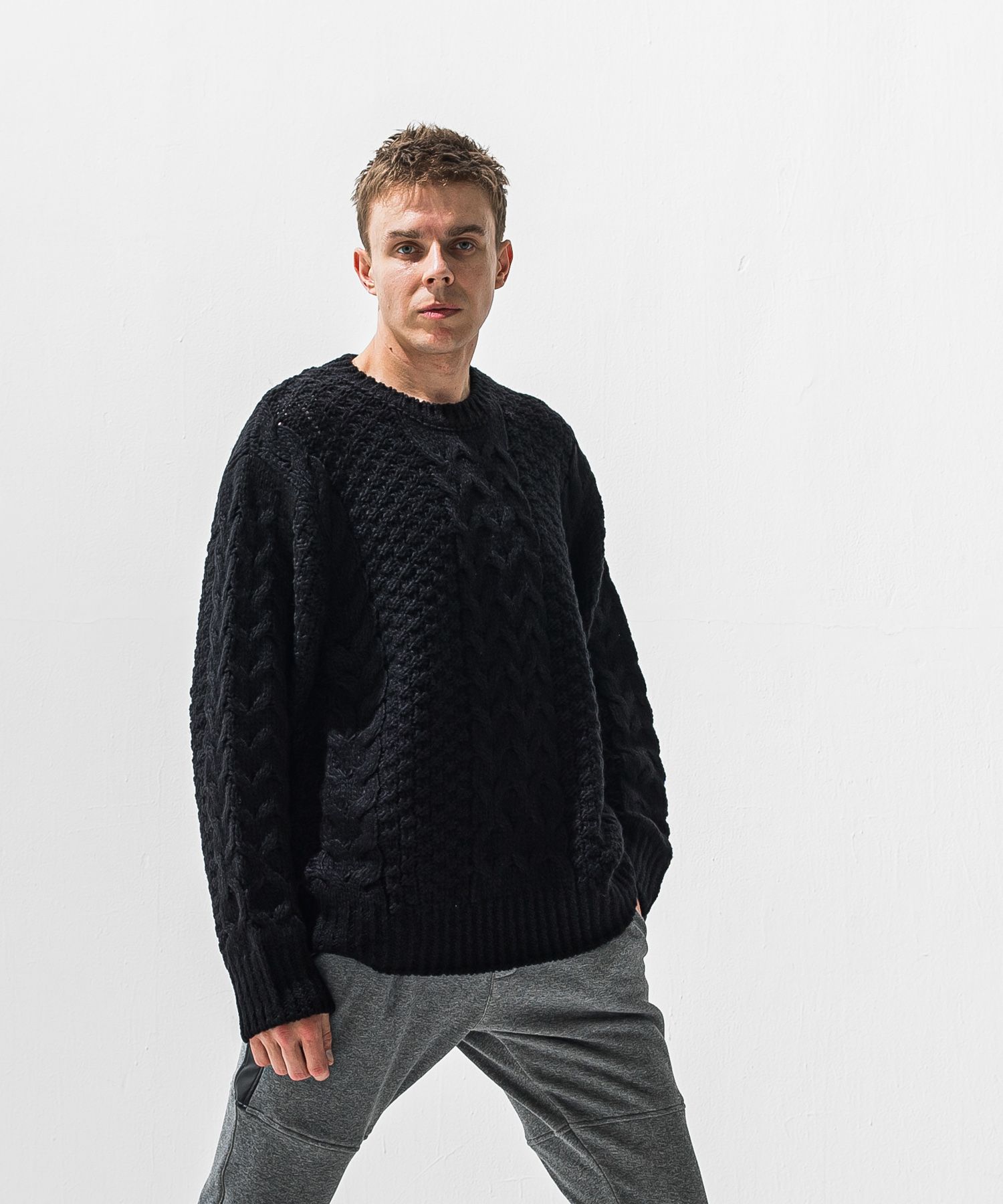 CABLE LAW SWEATER / RC42-K-002 / ケーブルニット / ブラック (10月下旬入荷予定)
