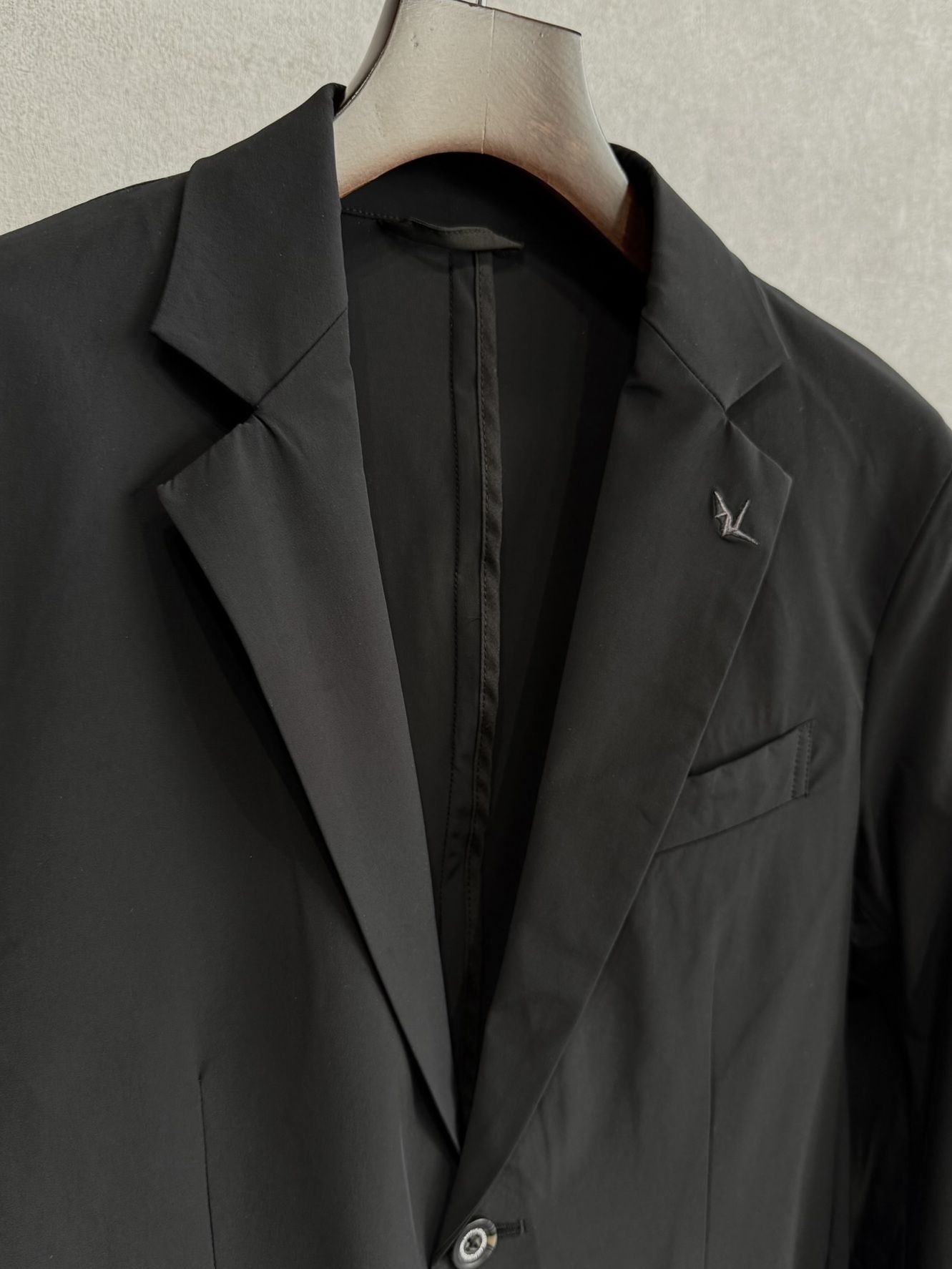 ストレッチナイロンセットアップ / uso-26062,usb-26062 / ブラック(無地)